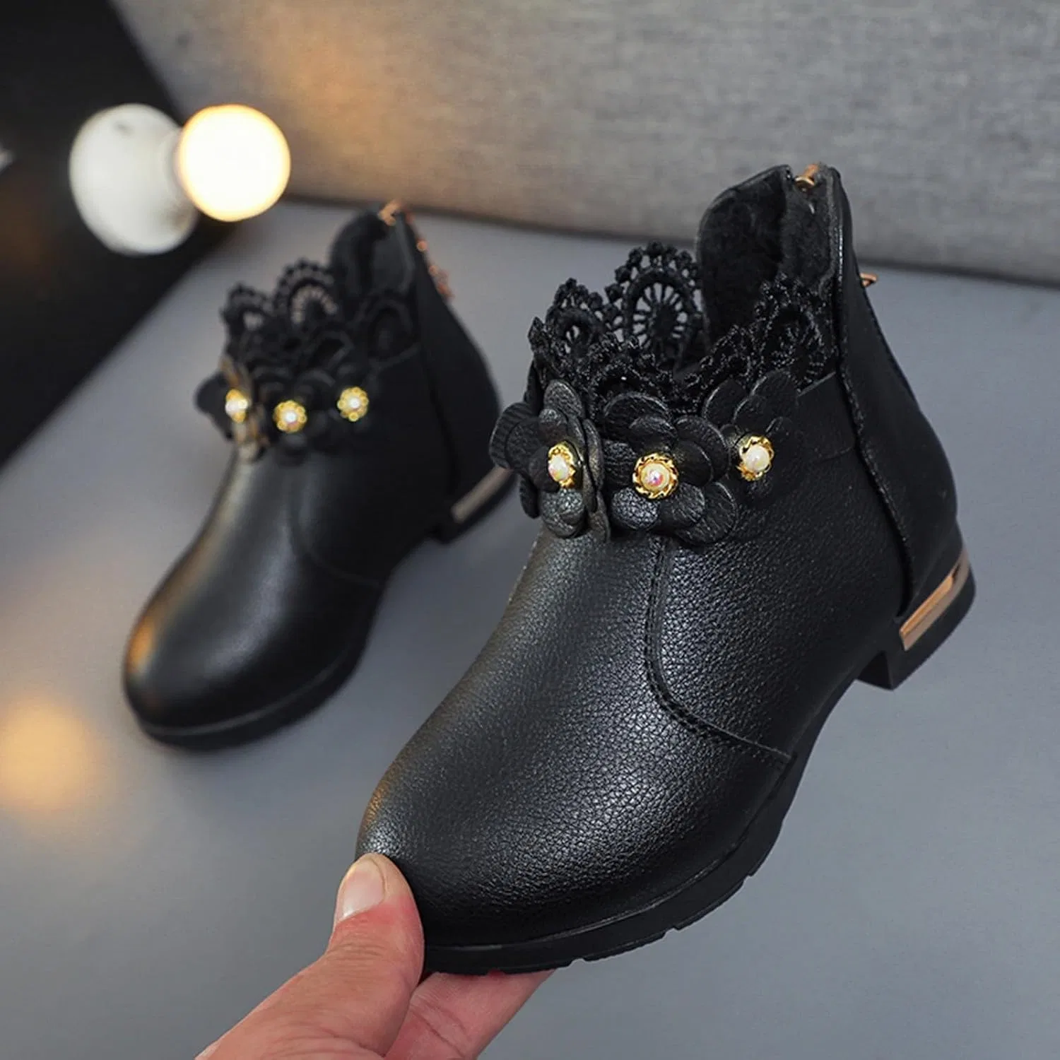 Детские ботинки для девочек с принтом 3D-цветка Big Kids Girls Fashion Boots Plush Low Tube 3D Flower Faux Fur Lined Leather Boots Winter Ankle Shoes Ballet, Black — фото 2