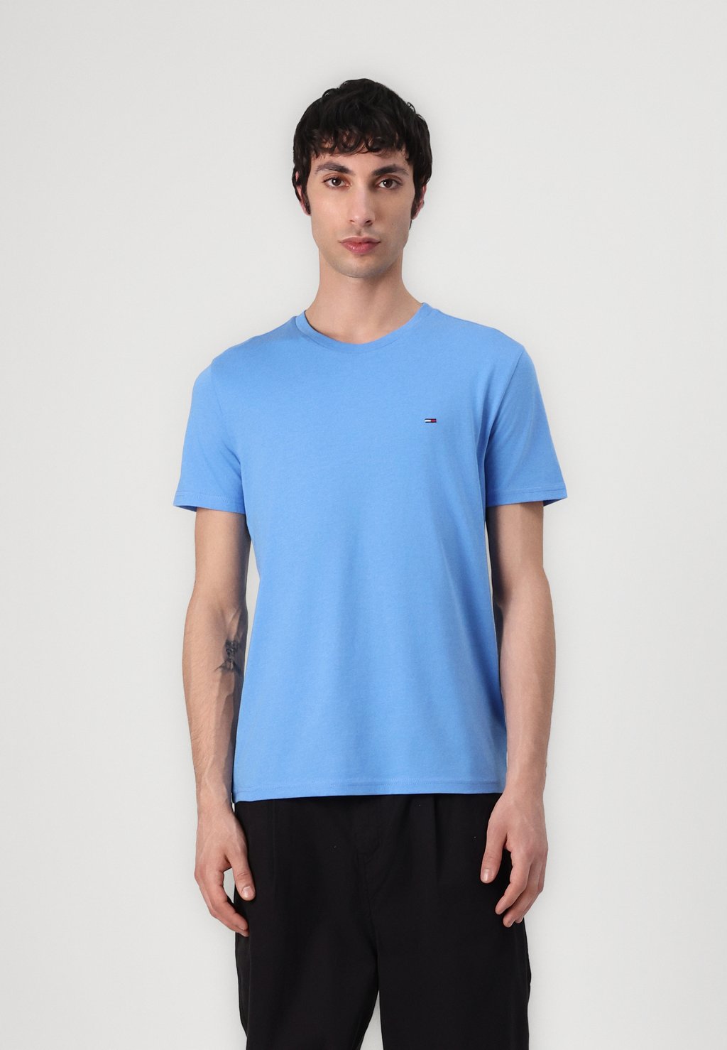 

Базовая футболка JASPE SLIM TEE Tommy Jeans, светло-голубой