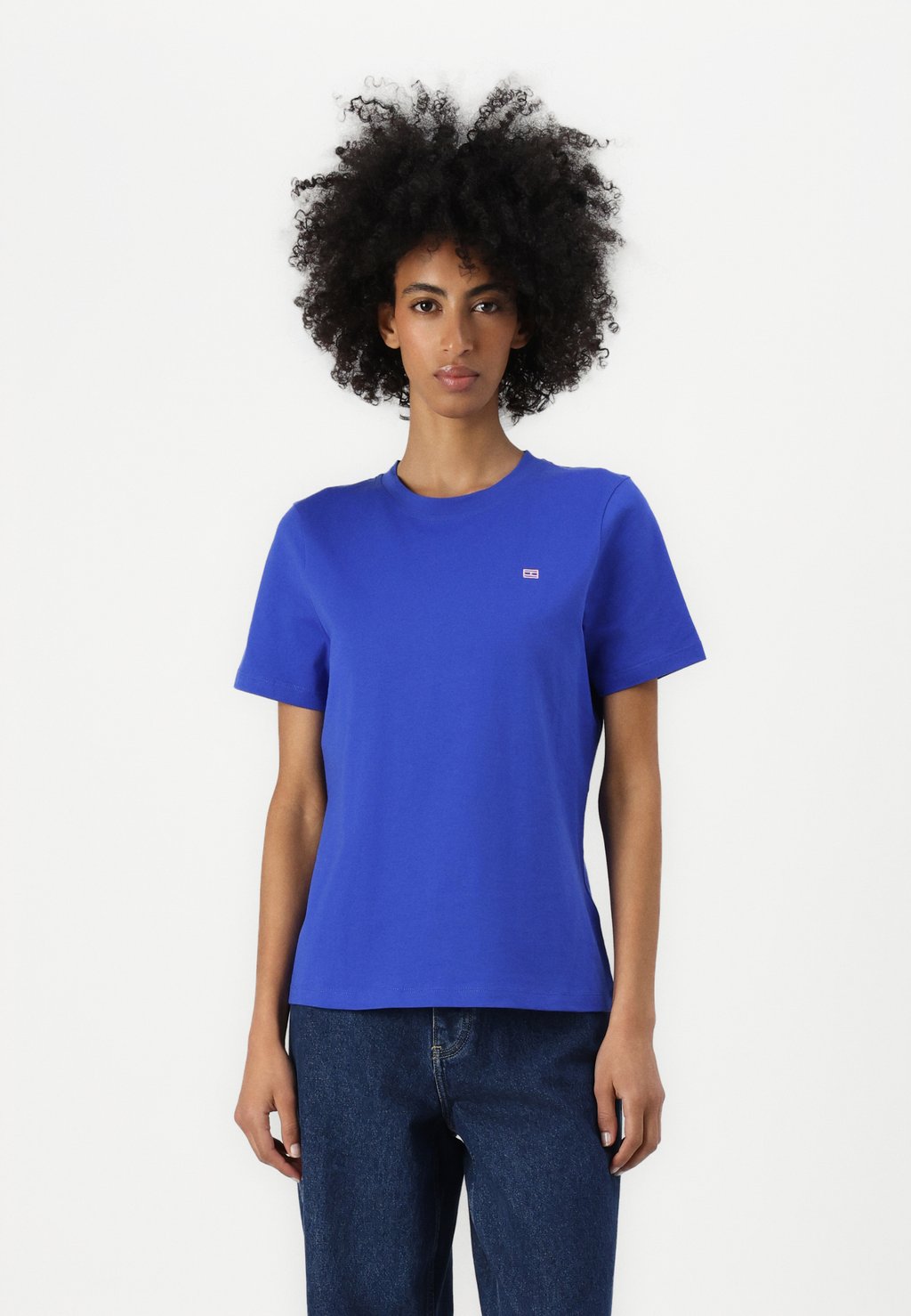 

Базовая футболка CONTRAST FLAG TEE Tommy Hilfiger, синий