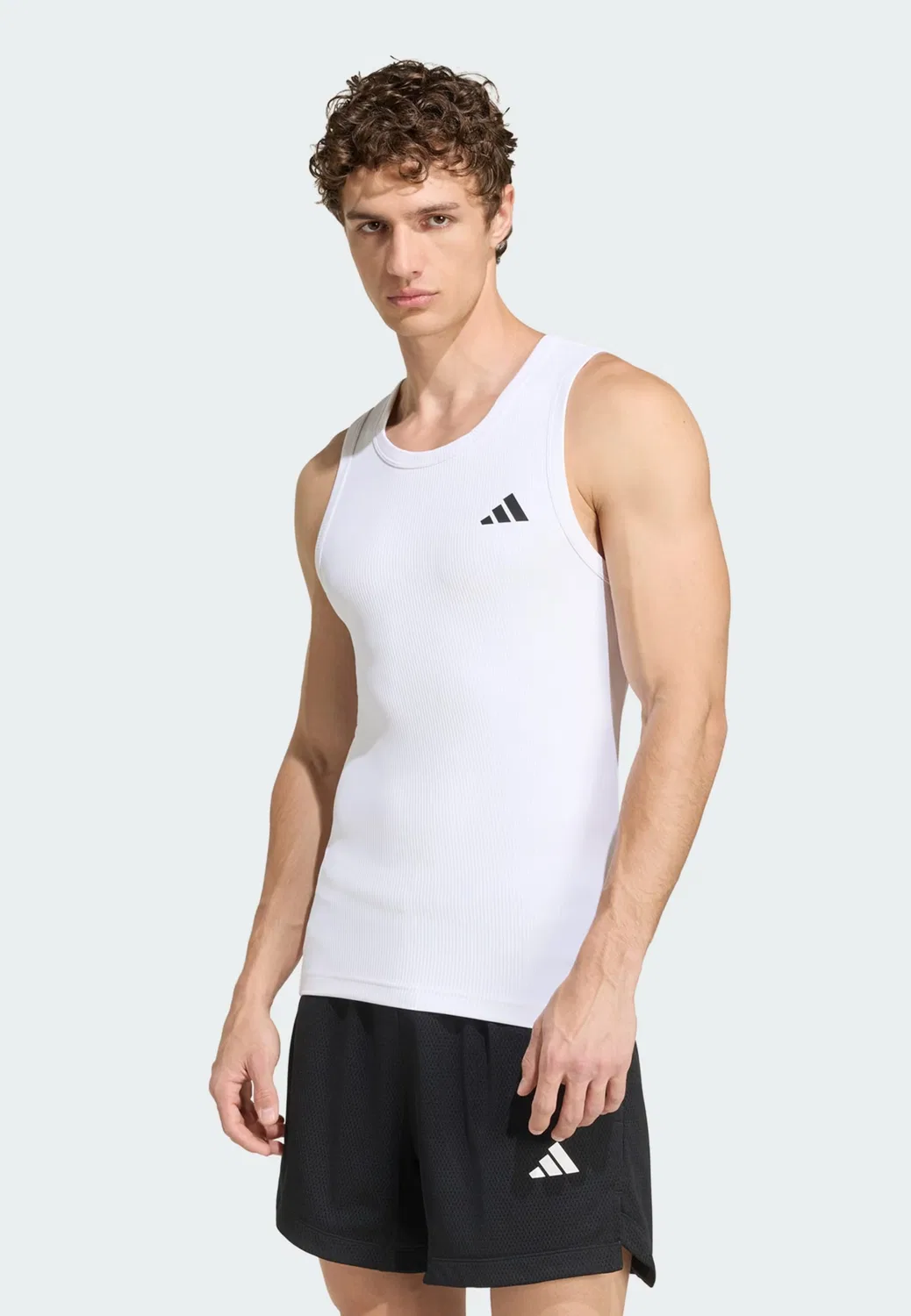 Спортивная футболка Adidas Performance Shirt Power Essentials белого цвета — фото 2
