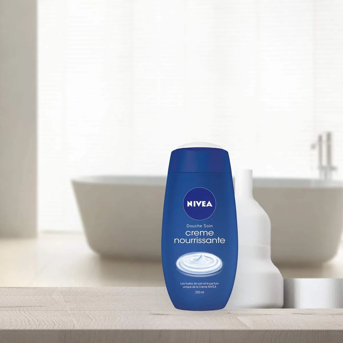 Гель для душа NIVEA Creme douche Nourrisante Riche en huile de soin Nettoyant 250 мл — фото 4