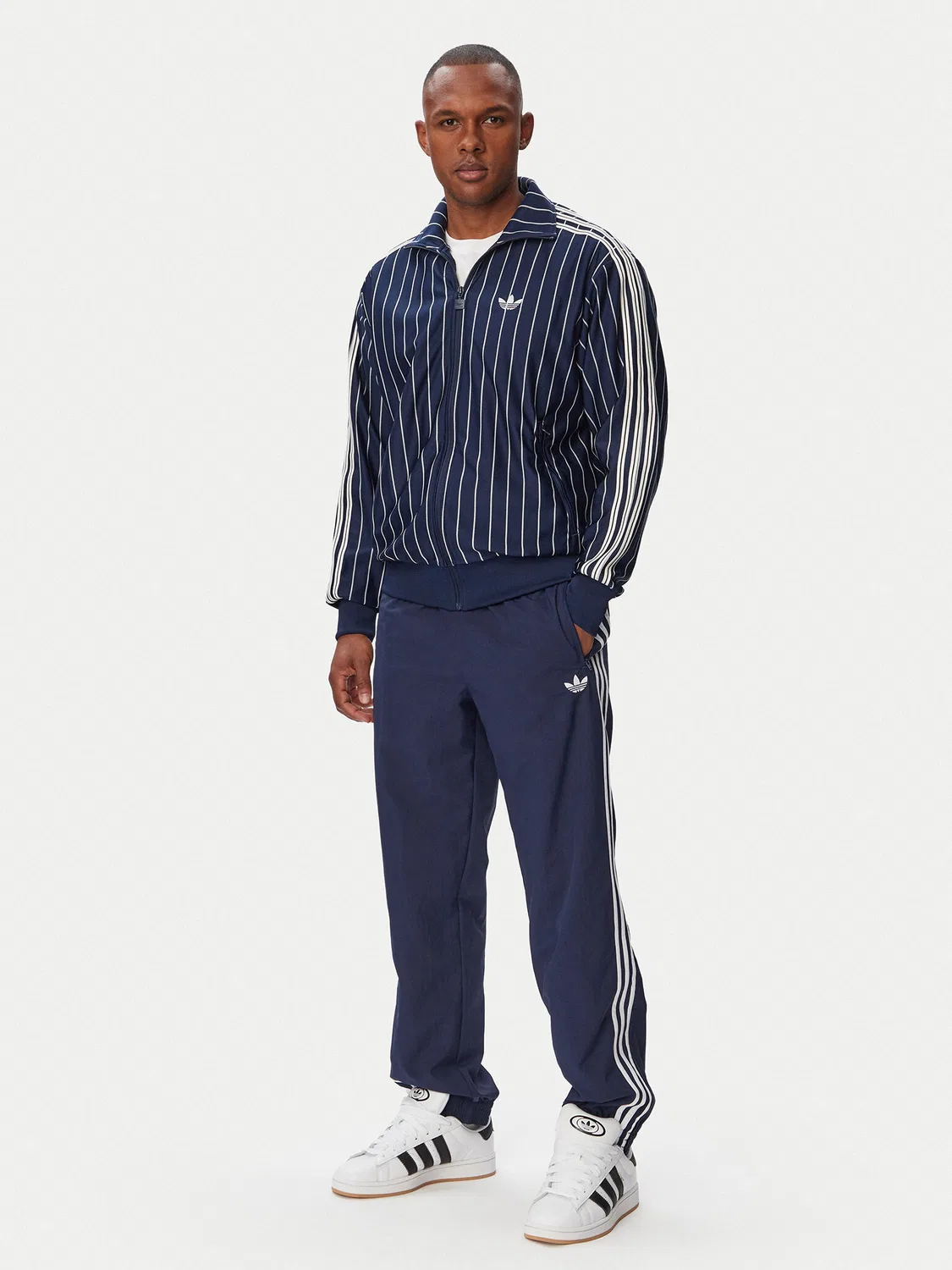Мужские спортивные штаны стандартного кроя Firebird Woven Adidas, темно-синий — фото 2