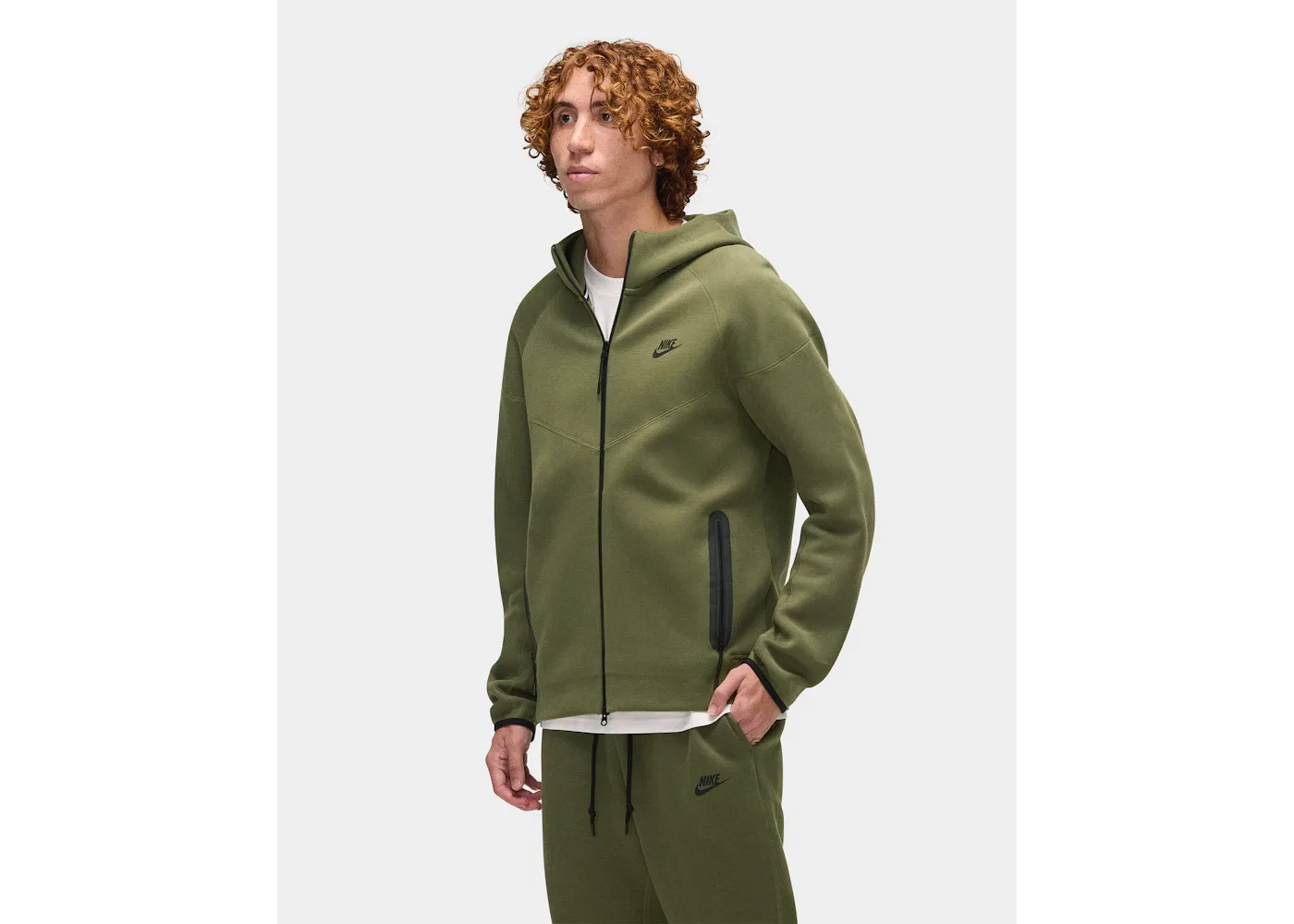 Мужская худи с длинным рукавом Nike Sportswear Tech Fleece Windrunner Full-Zip Hoodie Nike, Medium Olive/Black — фото 3