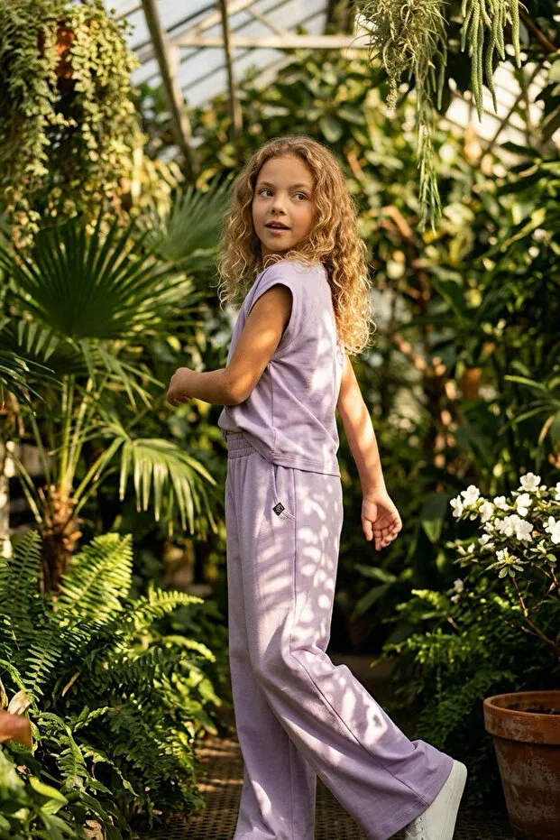 Детские широкие летние брюки для девочек хлопковые Lumy Combed Cotton Girls' Wide-Leg Summer Trousers Colorinas, Lilac — фото 4