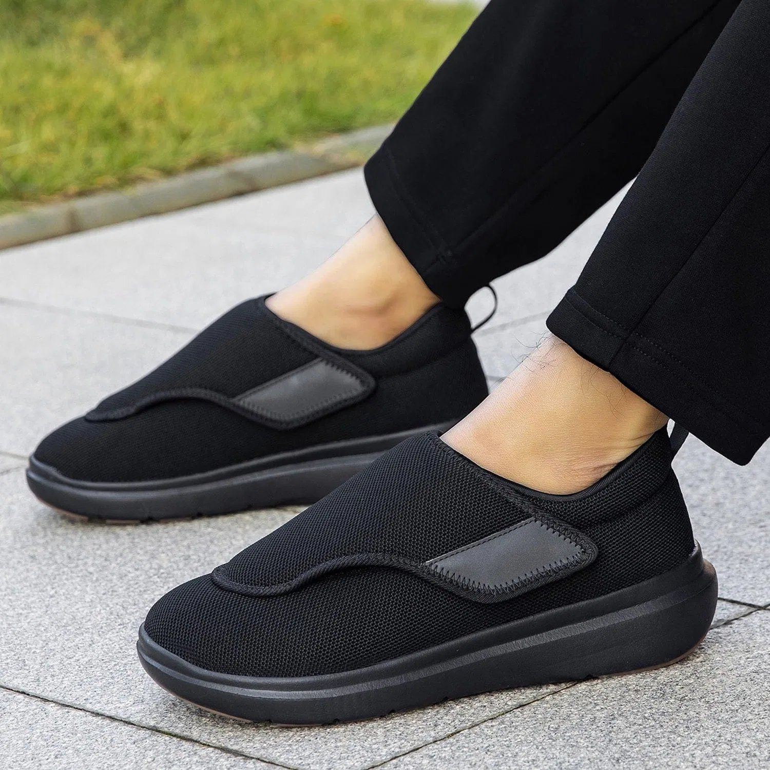 Детские кроссовки из сетки с регулируемой фиксацией Breathable Mesh Trainers, Nero — фото 2