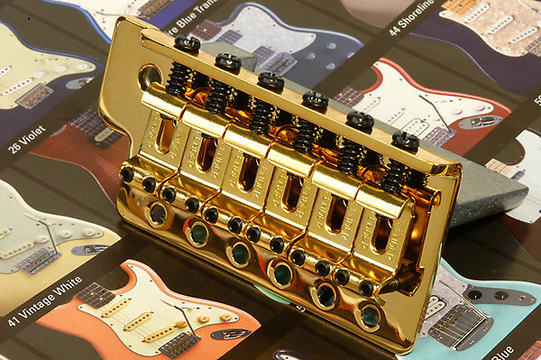 

Мост Fender Mexico Stratocaster Gold Tremolo в сборе, 0059561000 005-9561-000 Fender Mexico Strat Stratocaster Gold Tremolo Bridge Assembly 0059561000