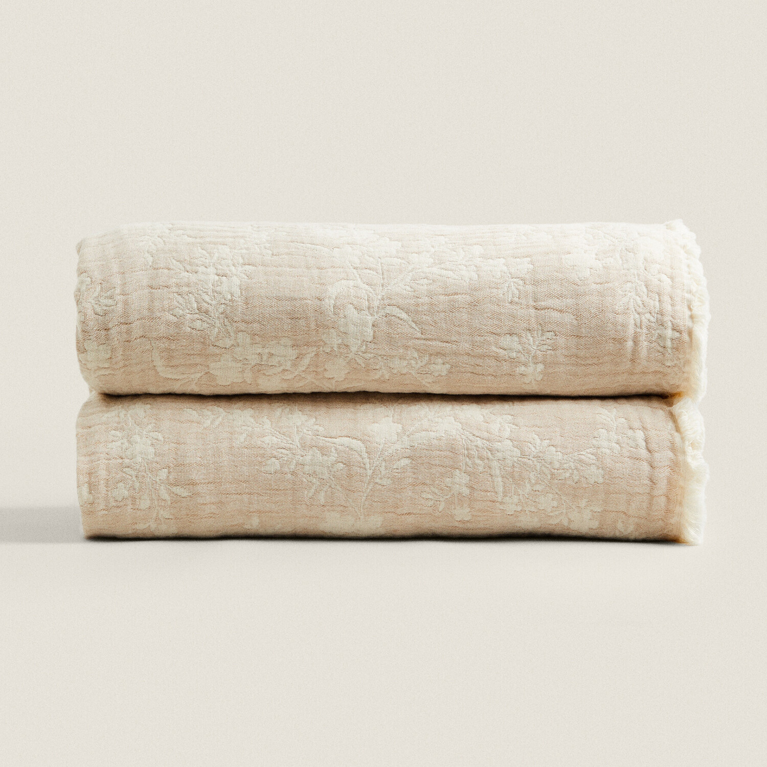 

Плед Zara Home Floral Jacquard, бежевый