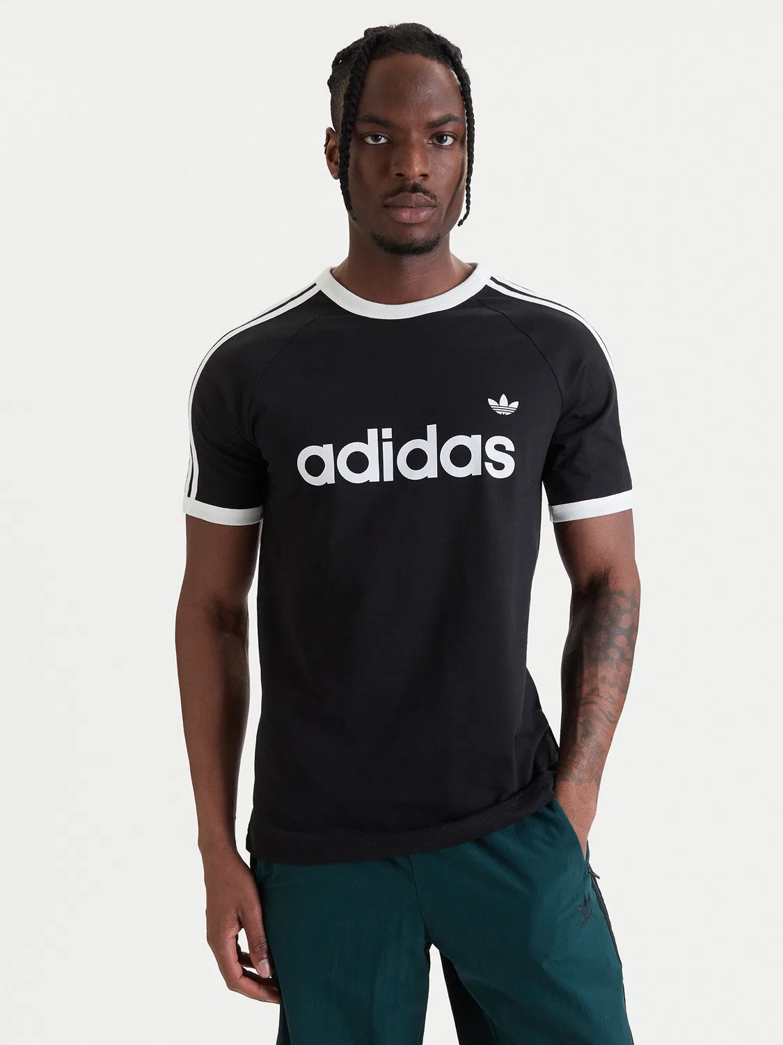 Мужская футболка приталенного кроя Ringer Adidas, черный