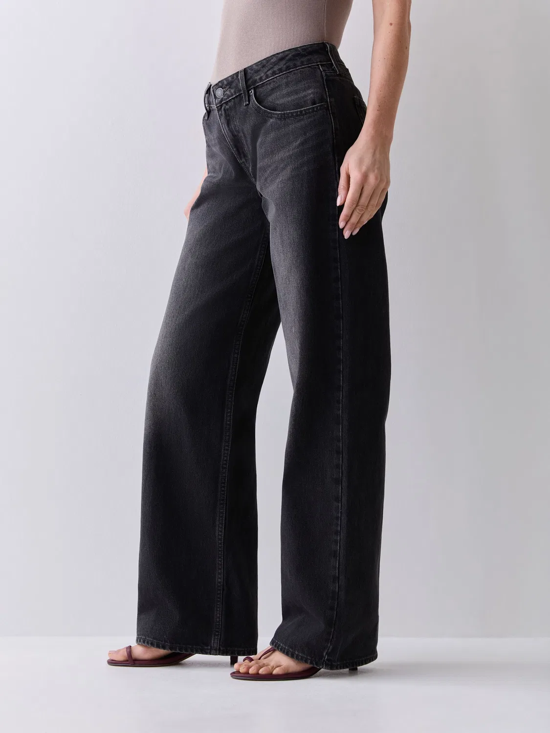 Джинсы низкой посадки свободные Levi's, Tech Storm Black — фото 3