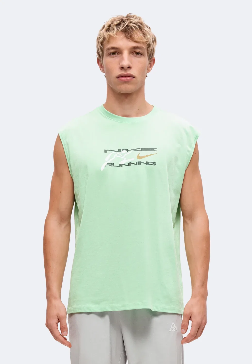 Футболка свободного кроя - спортивная футболка Nike Performance, Cucumber Calm — фото 3