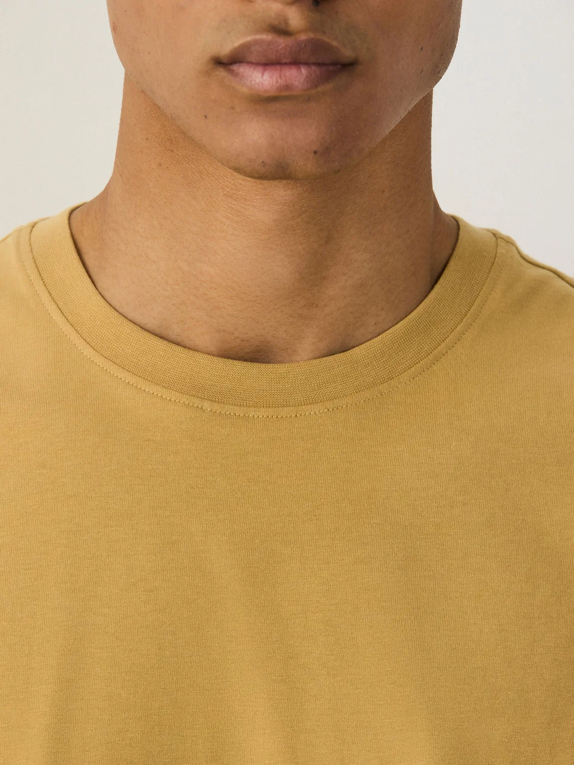 Футболка хлопковая, Regular Fit Essential Crew Neck Next, желтый — фото 3