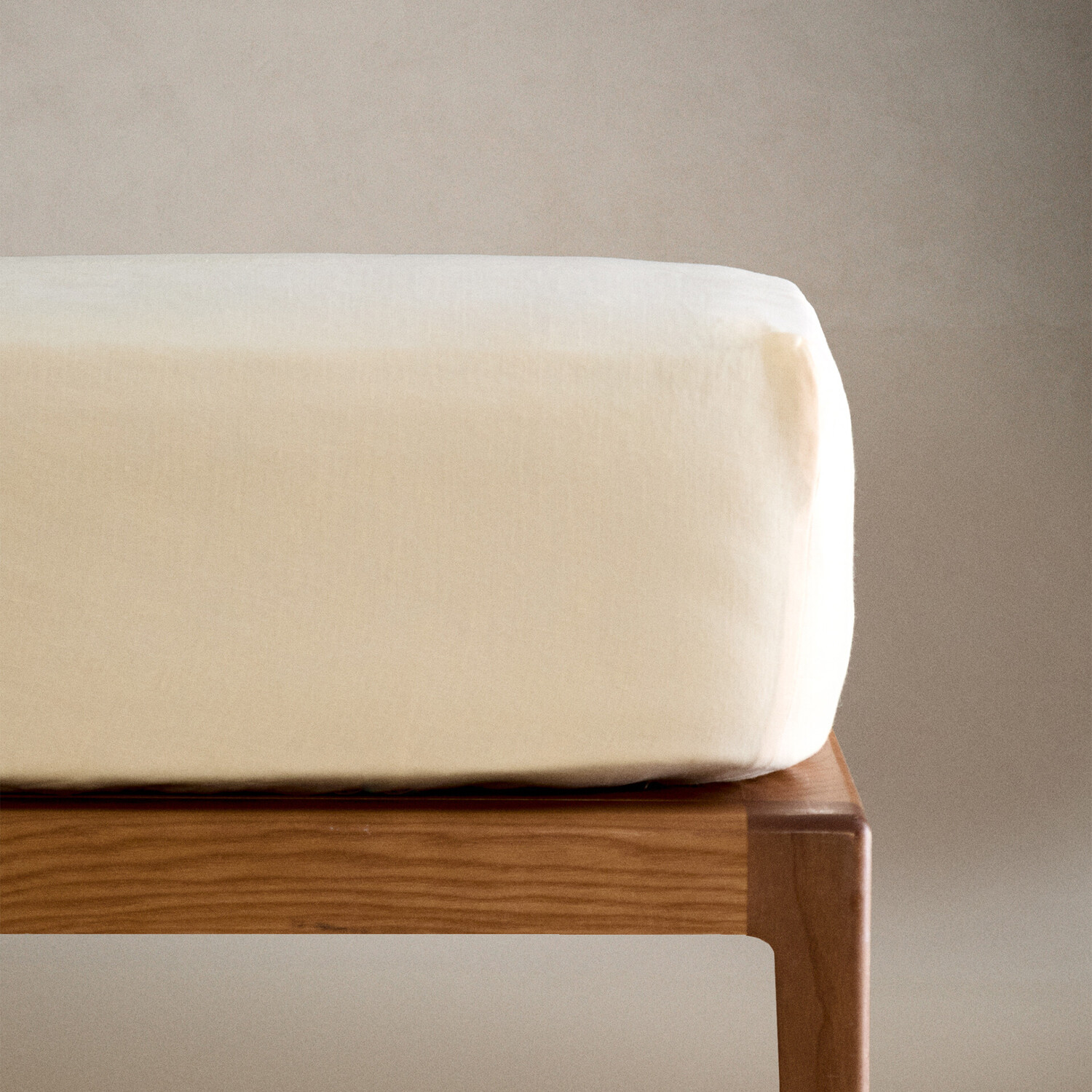 

Простыня на подгонку Zara Home Linen, персиковый
