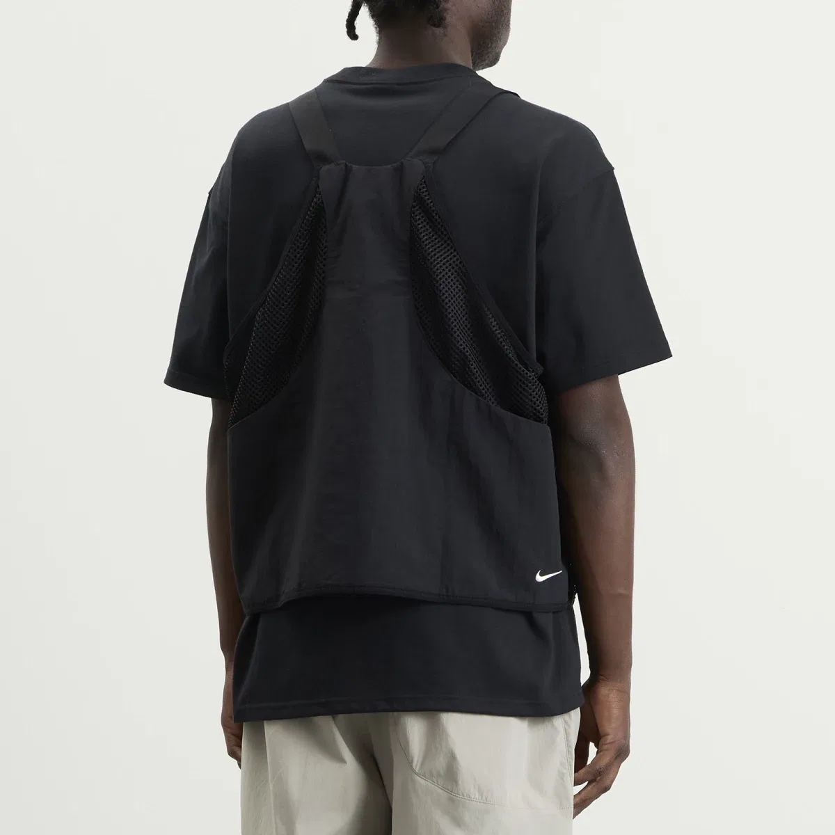 Жилет Nike ACG Dolomite Vest, Black & Summit White — фото 3