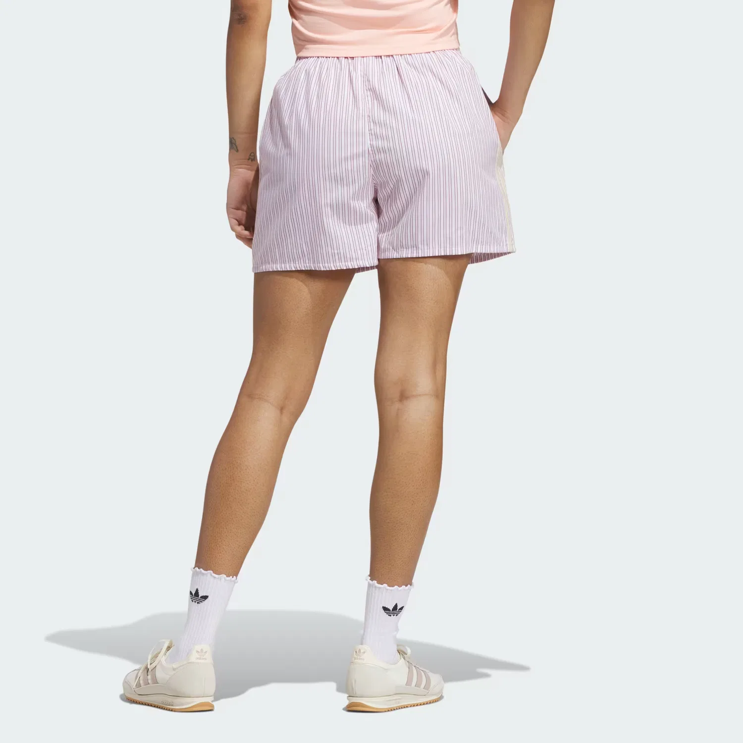 Женские шорты-боксеры в полоску Striped Boxer Shorts Adidas Originals, белый/team victory red/semi pink glow — фото 2