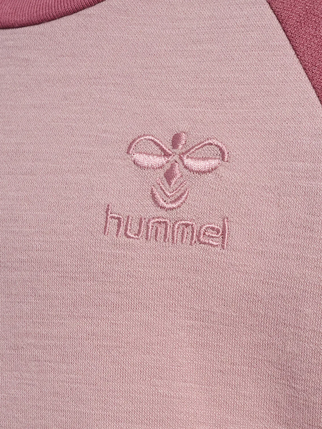Детский свитшот с принтом Hmlwulbato Hummel, Violett Hellrosa Blutenblattbeige — фото 3
