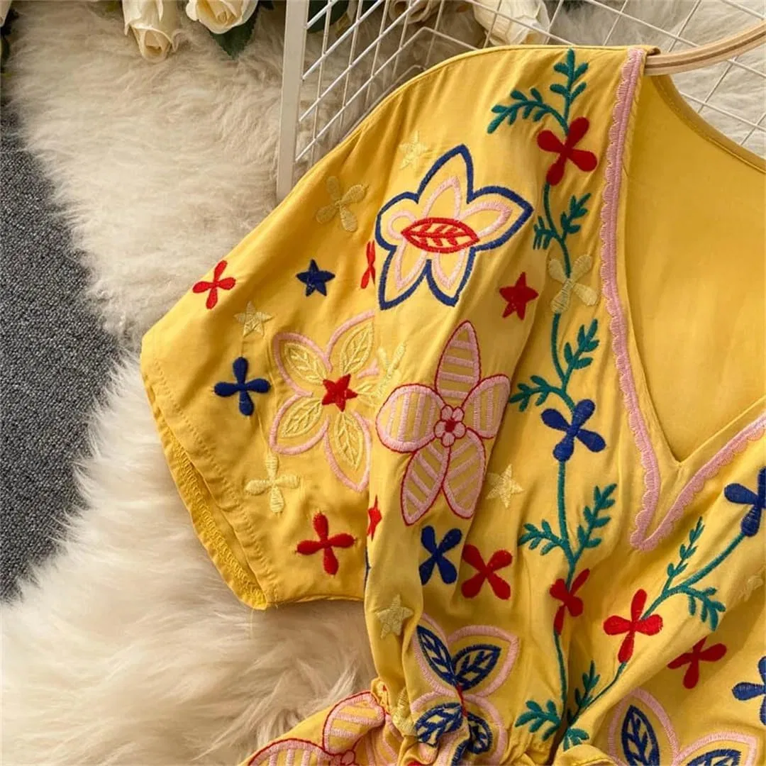 Женское платье макси с вышивкой V-образным вырезом, Yellow — фото 3