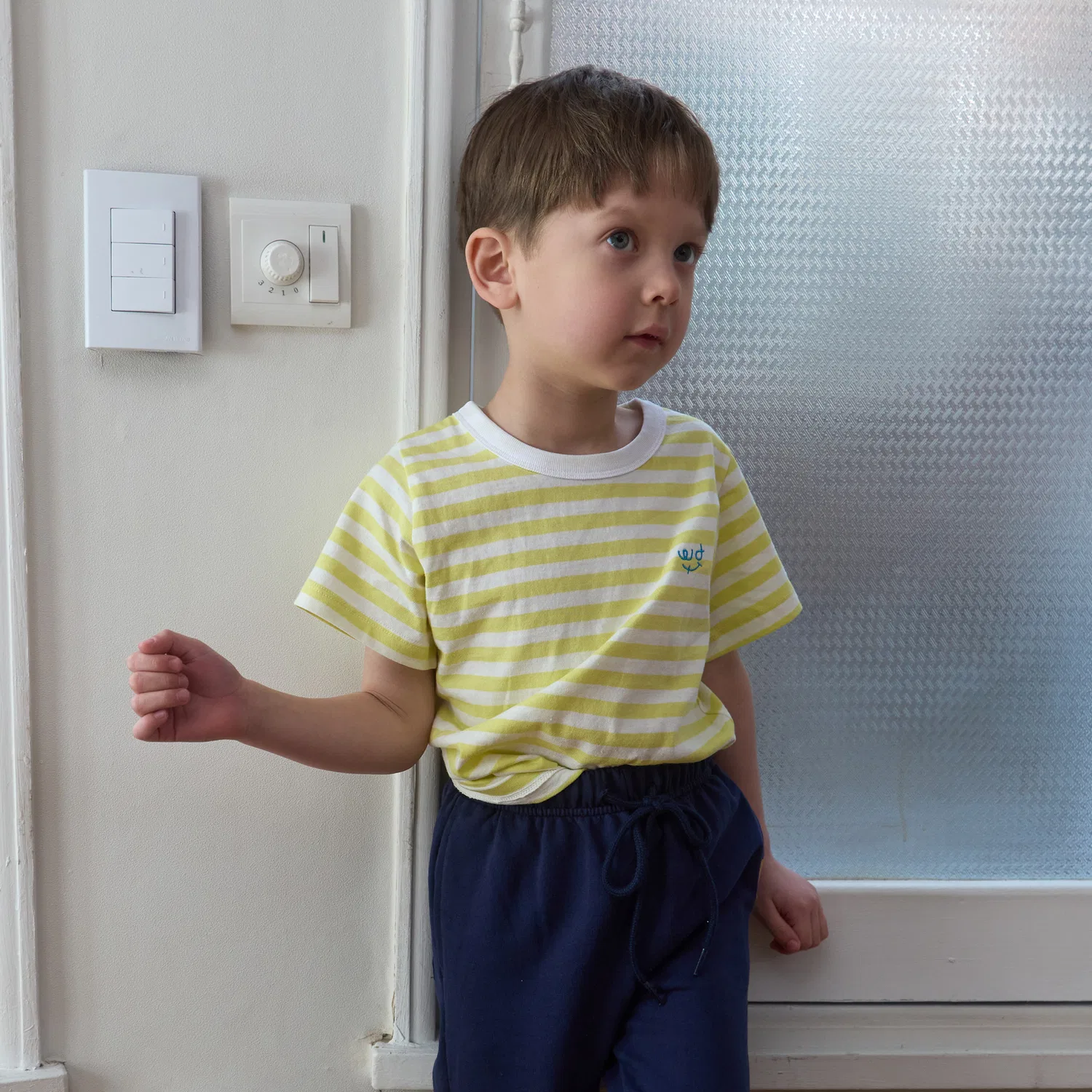 Детская футболка Fresh Stripe, светло-жёлтая, от Whatdoyouthinkabout