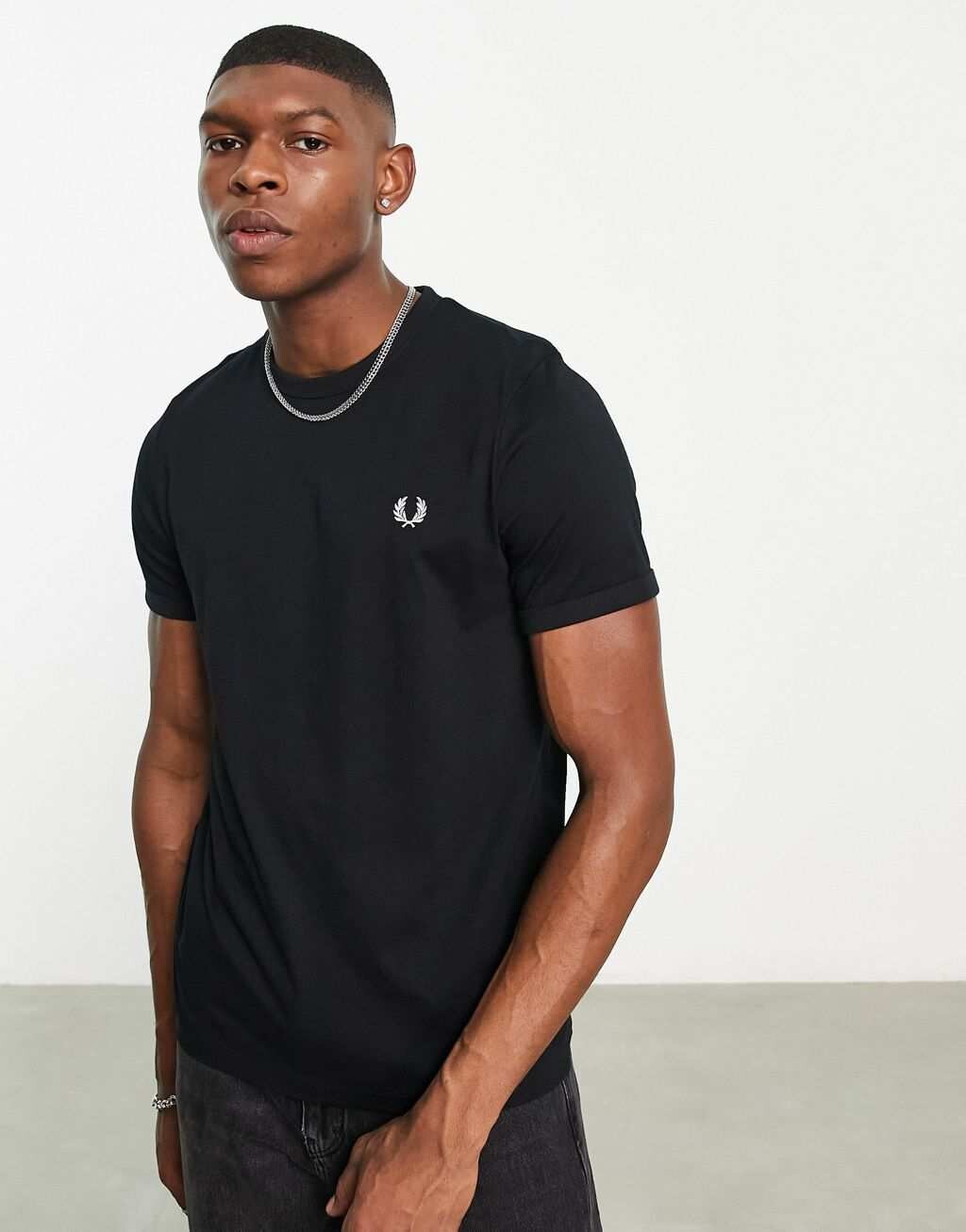 

Черная футболка с надписью Fred Perry, Черный, Черная футболка с надписью Fred Perry