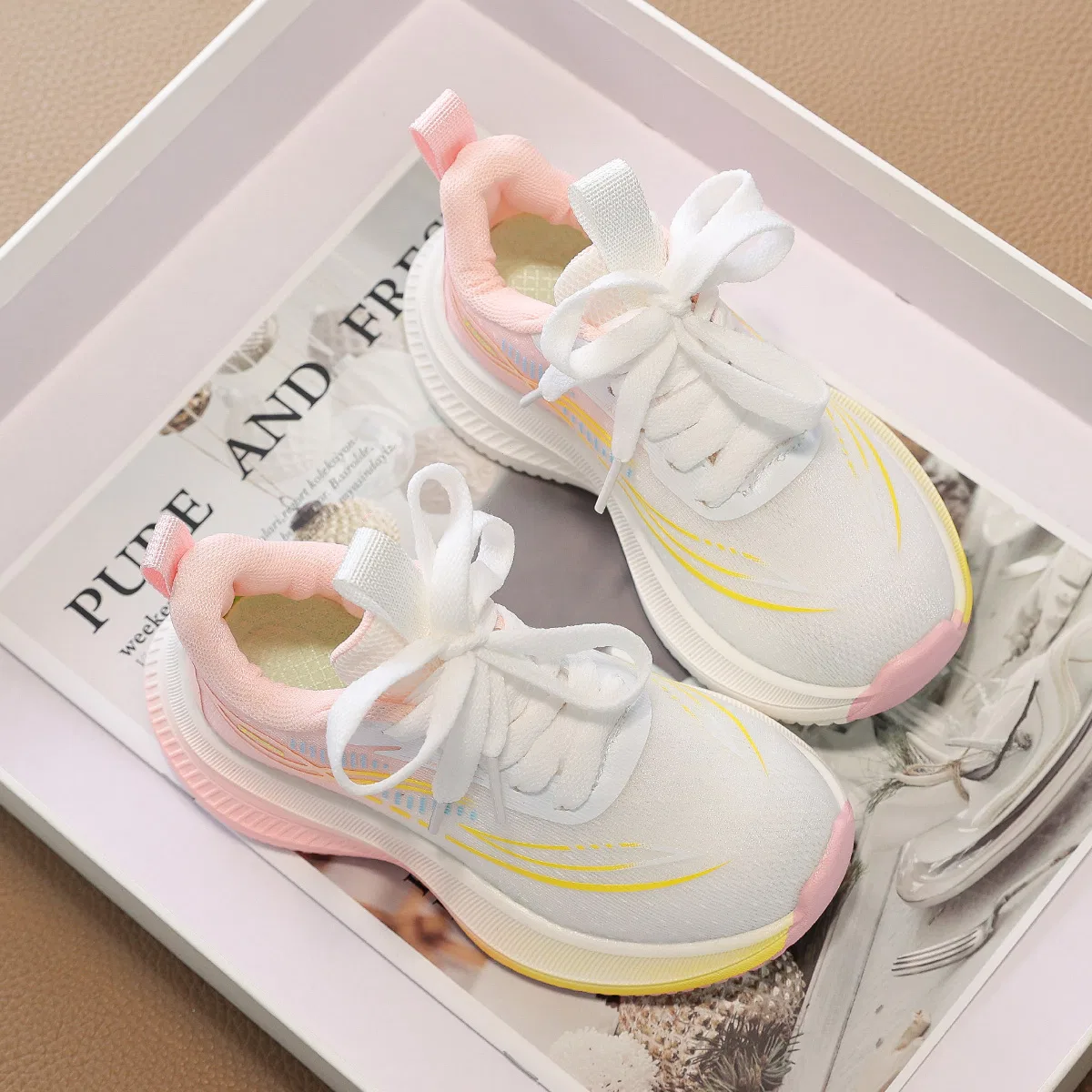 Детские повседневные кроссовки с закрытым носком модель Kids' Casual Shoes JBBCN, Pink — фото 4