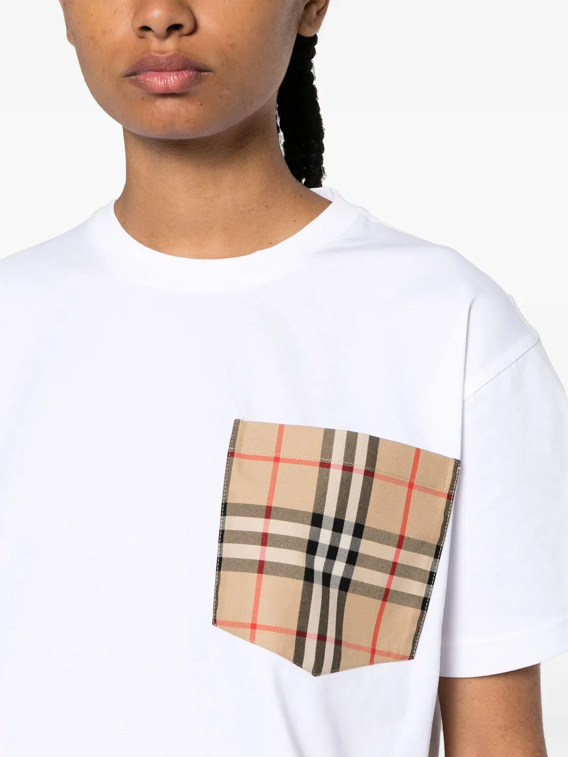 Футболка с короткими рукавами и контрастным карманом Burberry, белый — фото 2