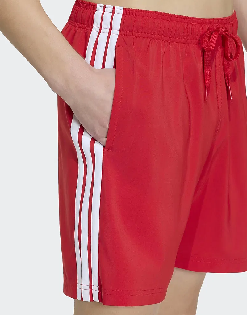 Плавки Adidas Performance с тремя полосками, длина 8 дюймов, алый/белый — фото 4