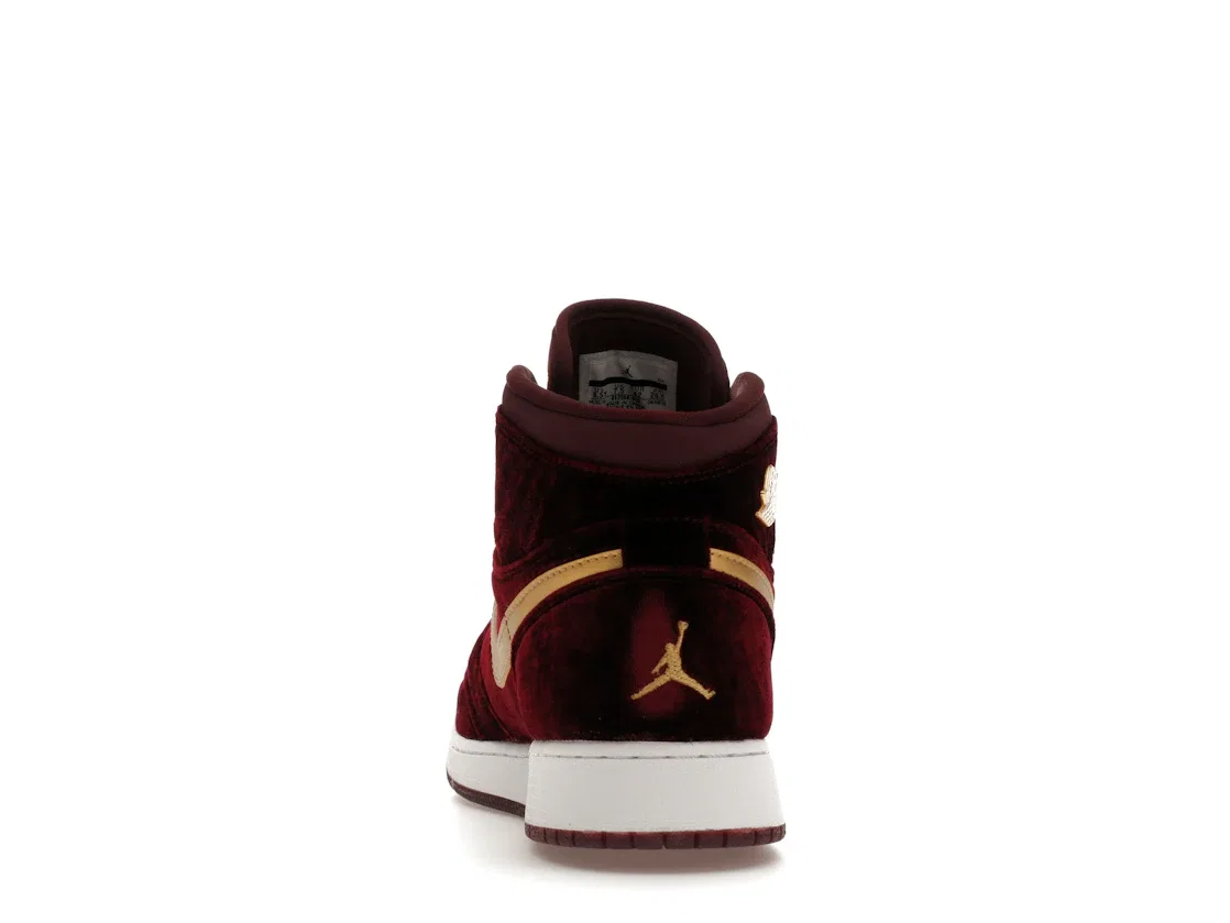 Детские кроссовки для мальчиков с велюровым верхом Jordan 1 Retro, Night Maroon/Metallic Gold-White — фото 4