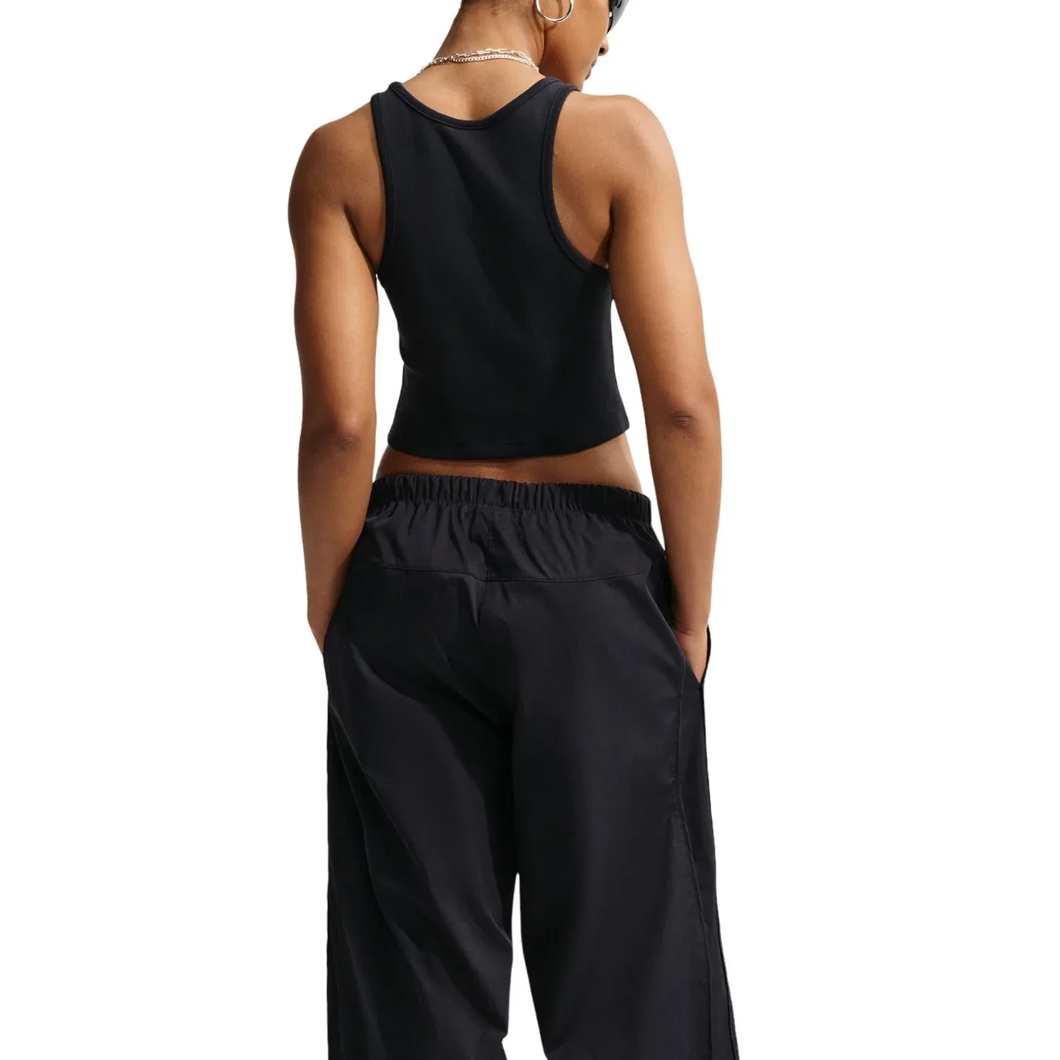 Женская футболка Sportswear Tight Cropped Tank Top 'Black White Metallic Silver' Nike, Black/White/Metallic Silver — фото 3