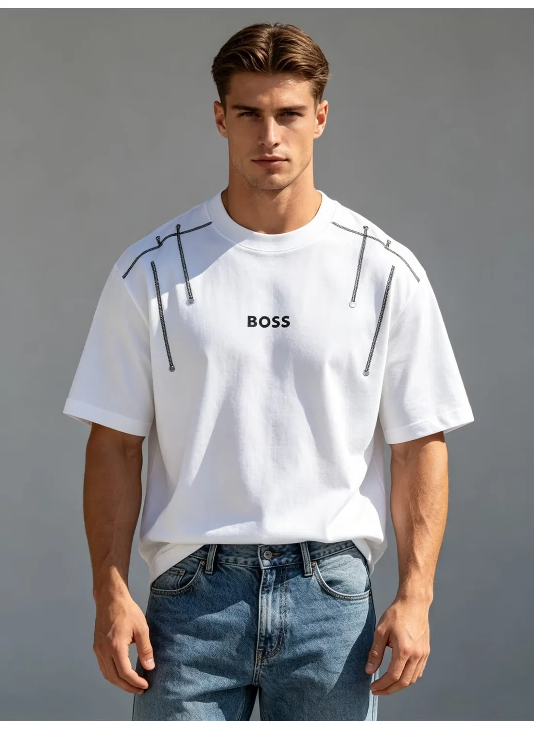 Футболка оверсайз с цепочкой на плече унисекс Boss, белый — фото 2