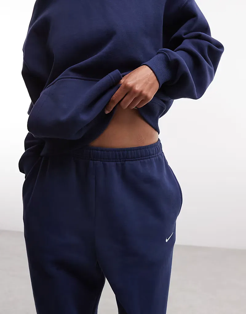 Спортивные брюки Nike Studio Fleece средней плотности, свободного кроя, с манжетами, темно-синий — фото 3