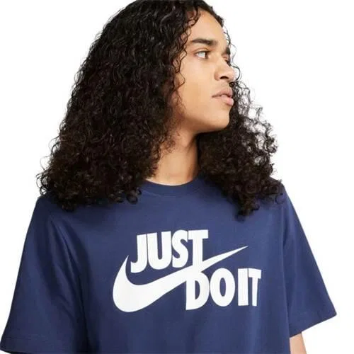 Мужская хлопковая футболка Nike JDI Swoosh, Dunkelblau — фото 4