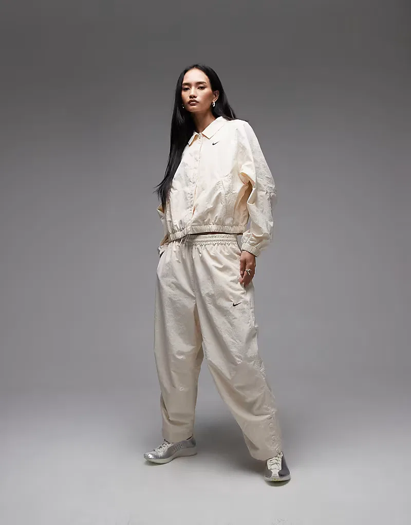 Куртка-бомбер Coach Jacket, кремовый — фото 4