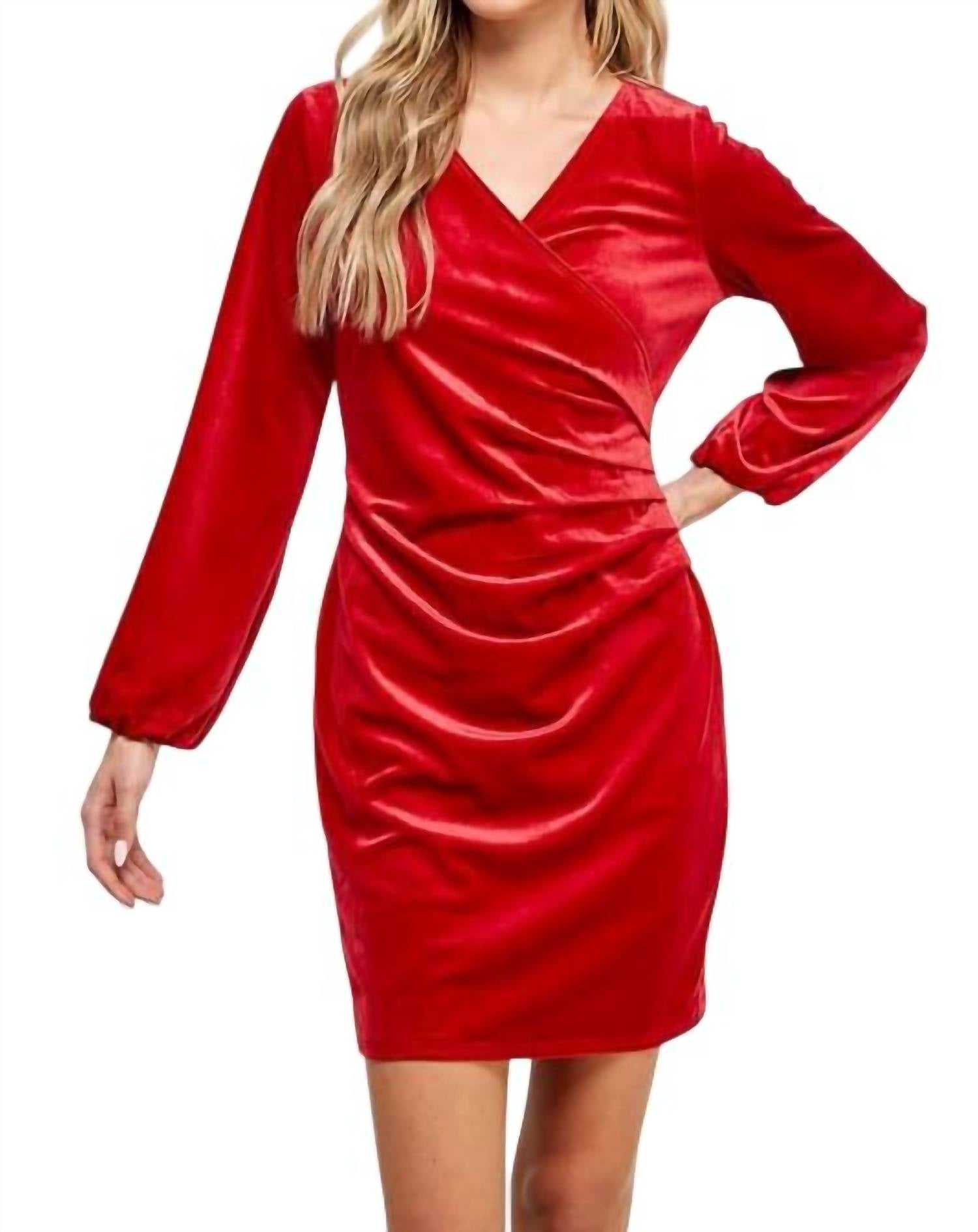 

Бархатное платье красного цвета 2 Hearts Apparel
