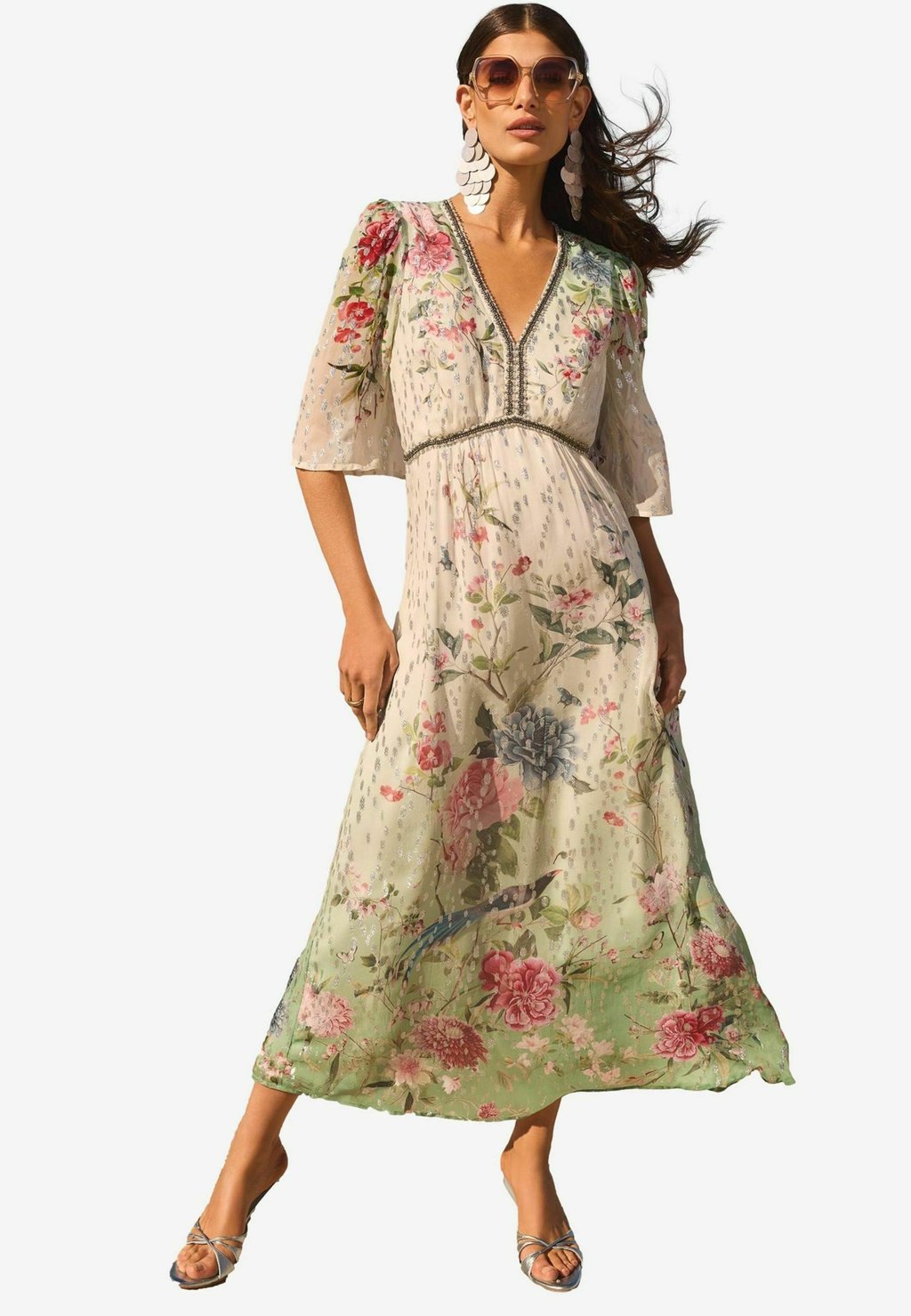 

Повседневное платье REGULAR FIT - MIDI Love & Roses, белый