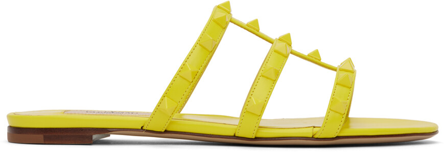 

Желтые шлепанцы Valentino Garavani Rockstud
