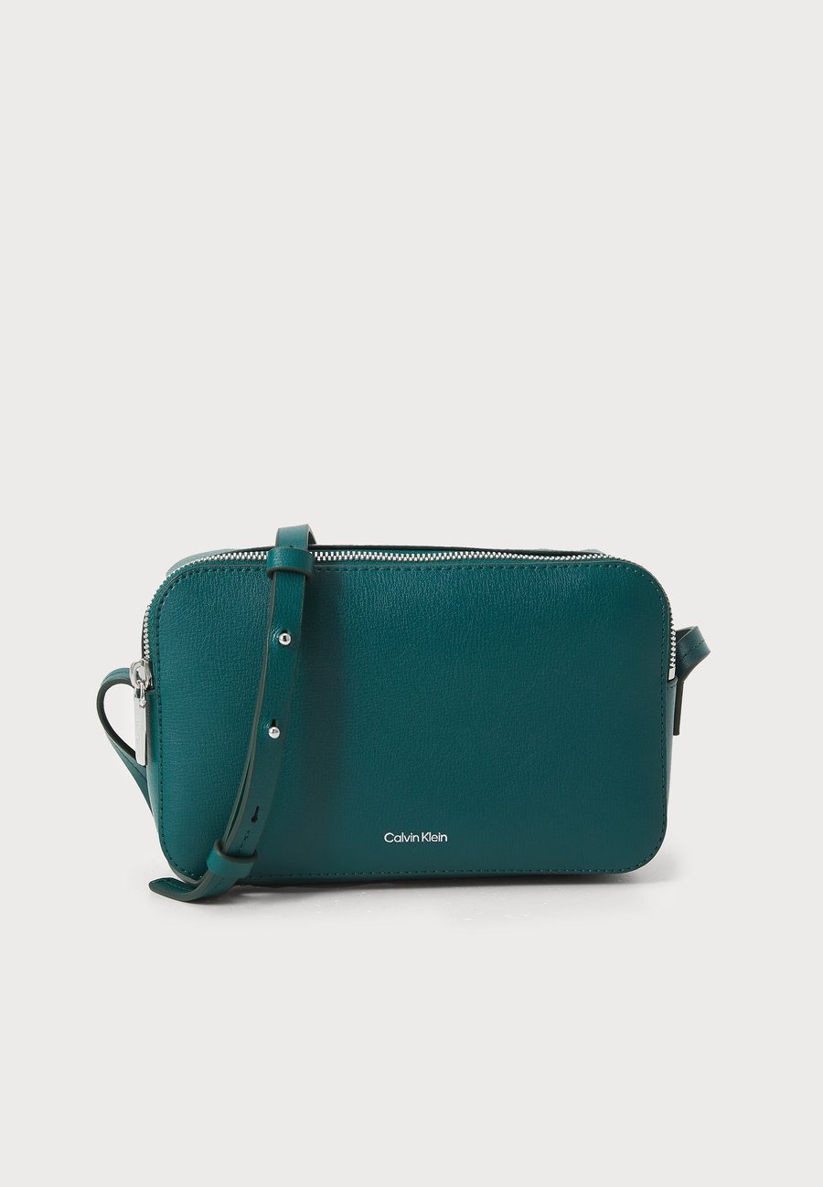 

Сумка кросс-боди Calvin Klein EMBOSSED LOGO, Maya Blue/Brittany Blue/Blue