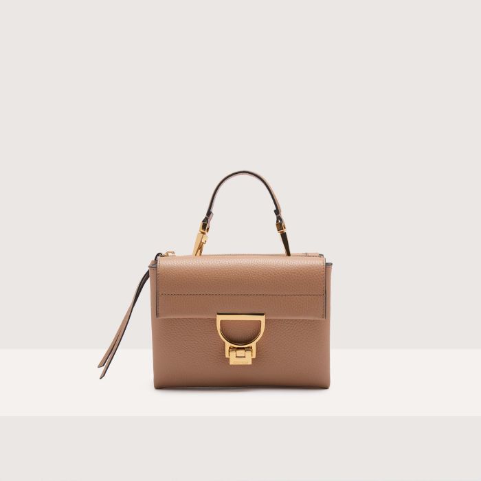 

Сумка top-handle Coccinelle Arlettis Small, цвет Skin