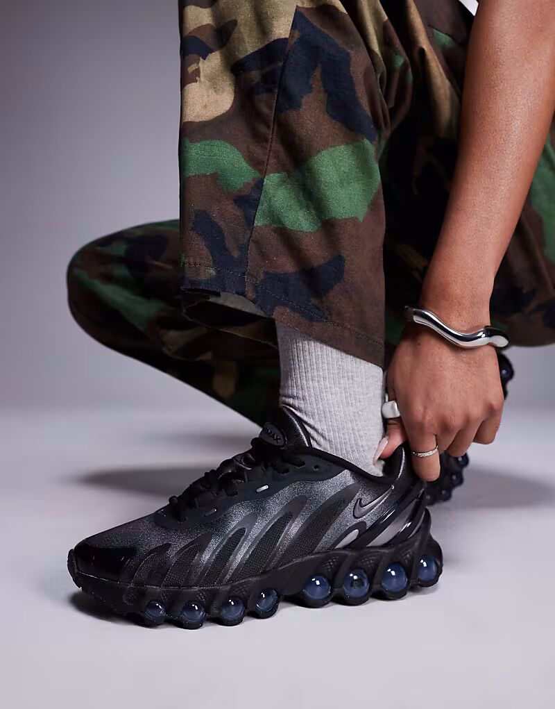 Кроссовки Nike Air Max DN8 черного цвета