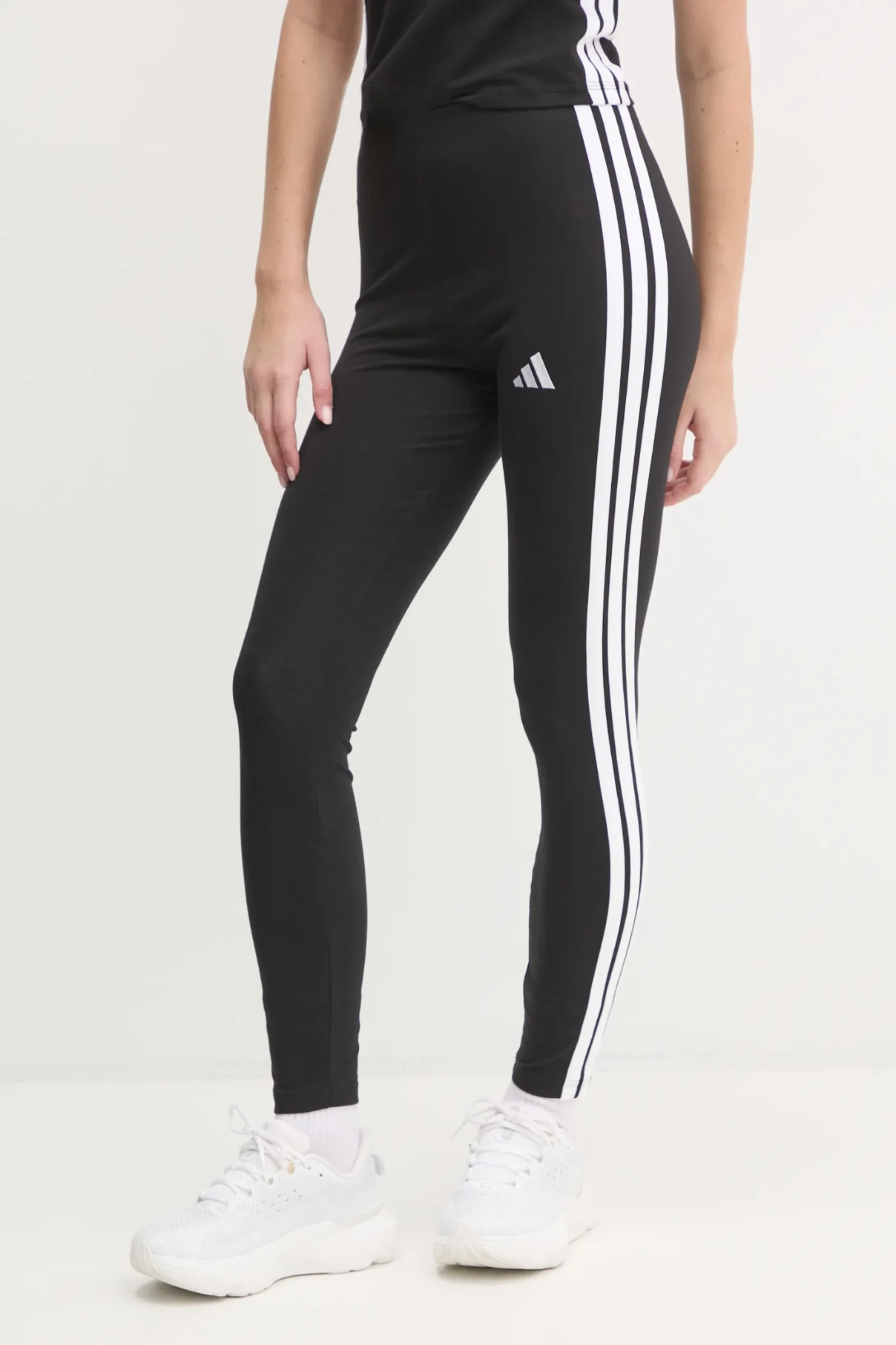 

Леггинсы Essentials adidas, черный