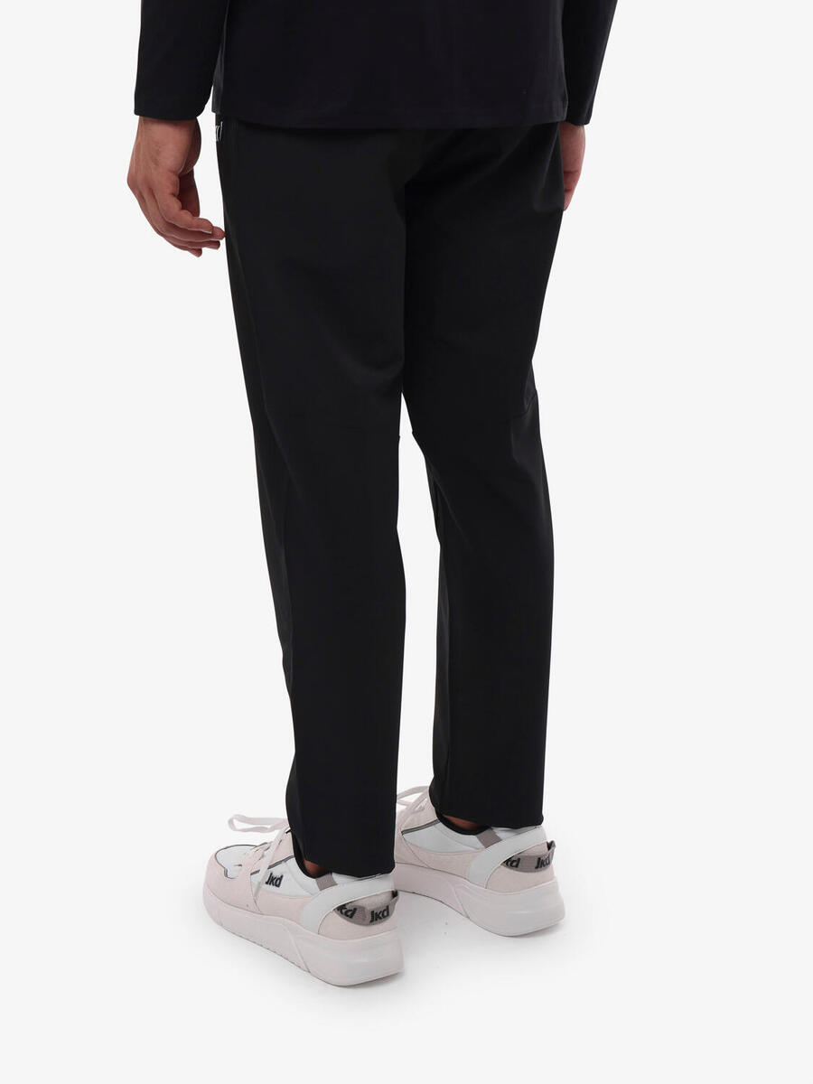 

JAKED Черные синтетические спортивные брюки для мужчин