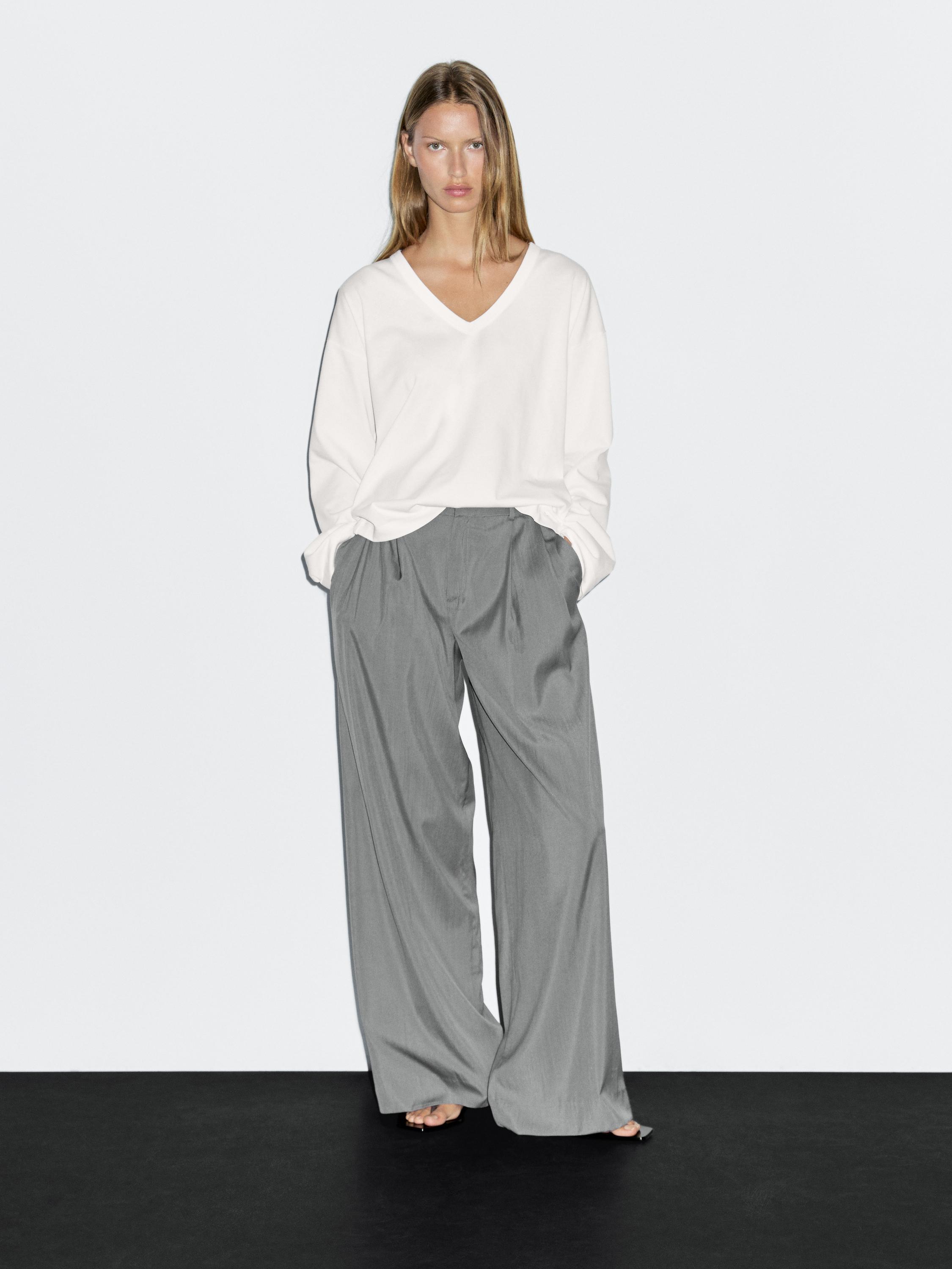 

Футболка оверсайз с V-образным вырезом Massimo Dutti, кремовый