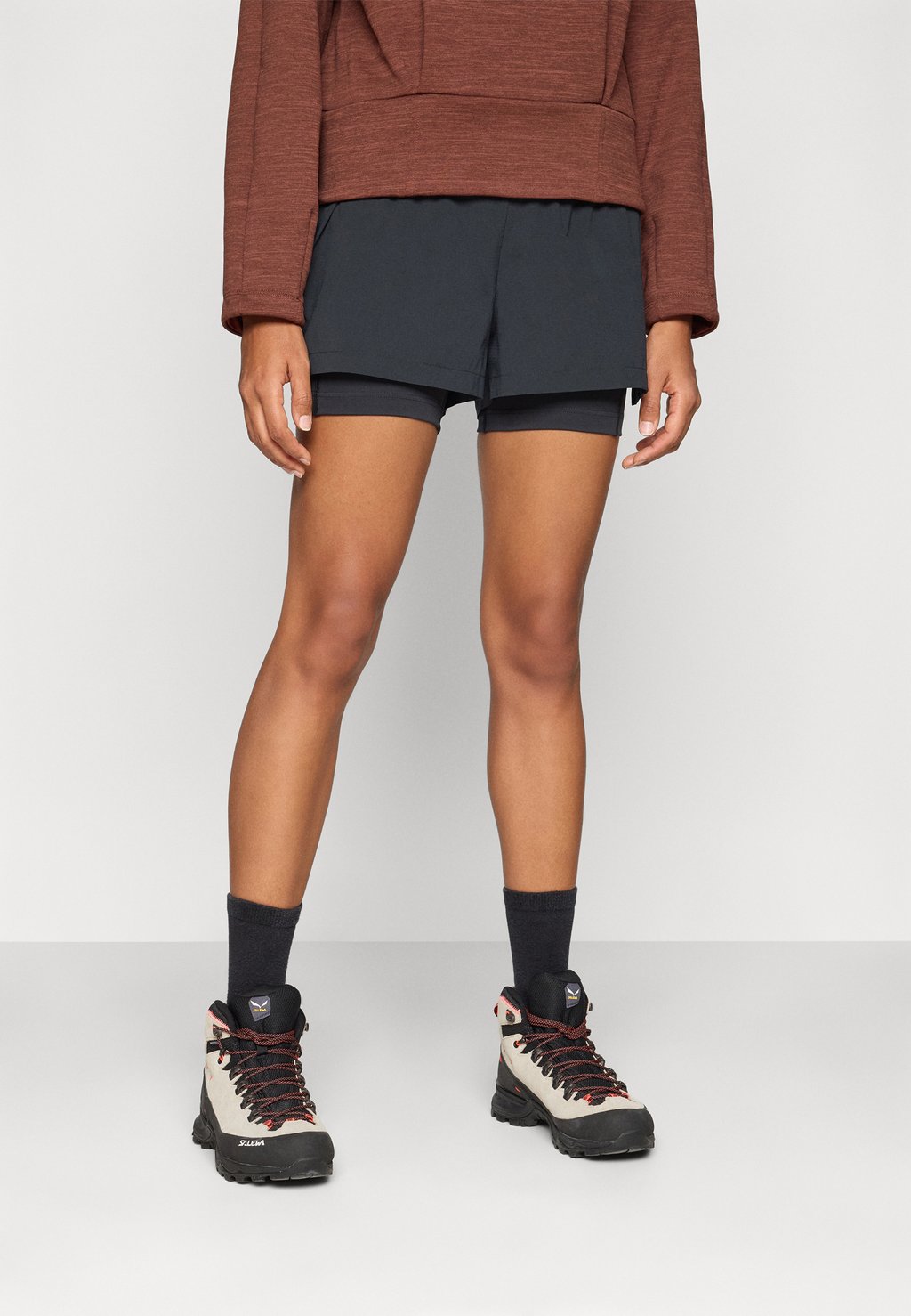 

Спортивные шорты PACE TRAIL SHORTS Houdini, черный