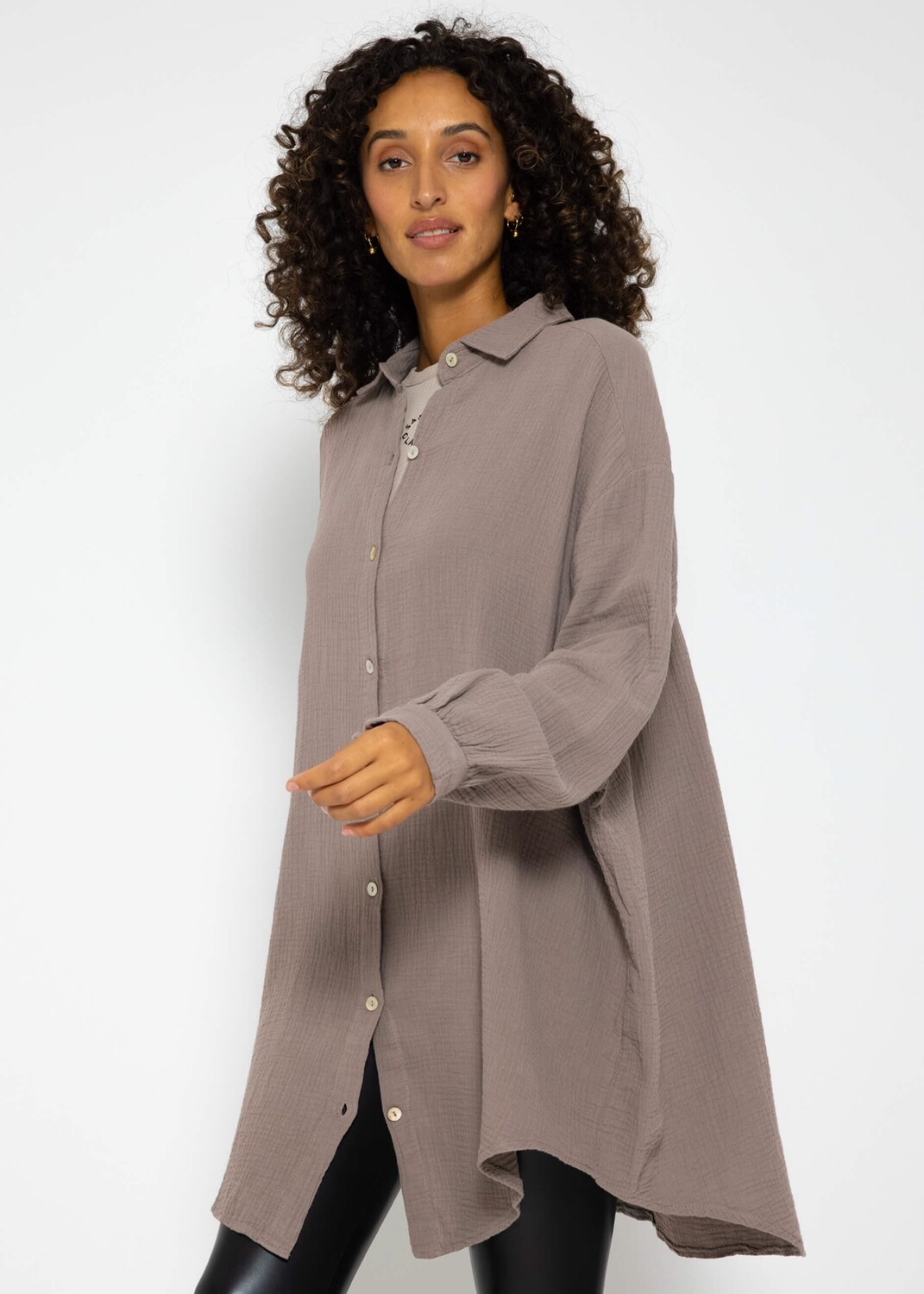 

Блуза SASSYCLASSY Ultra Oversize Musselin nhemd lange Variante, серо-коричневый