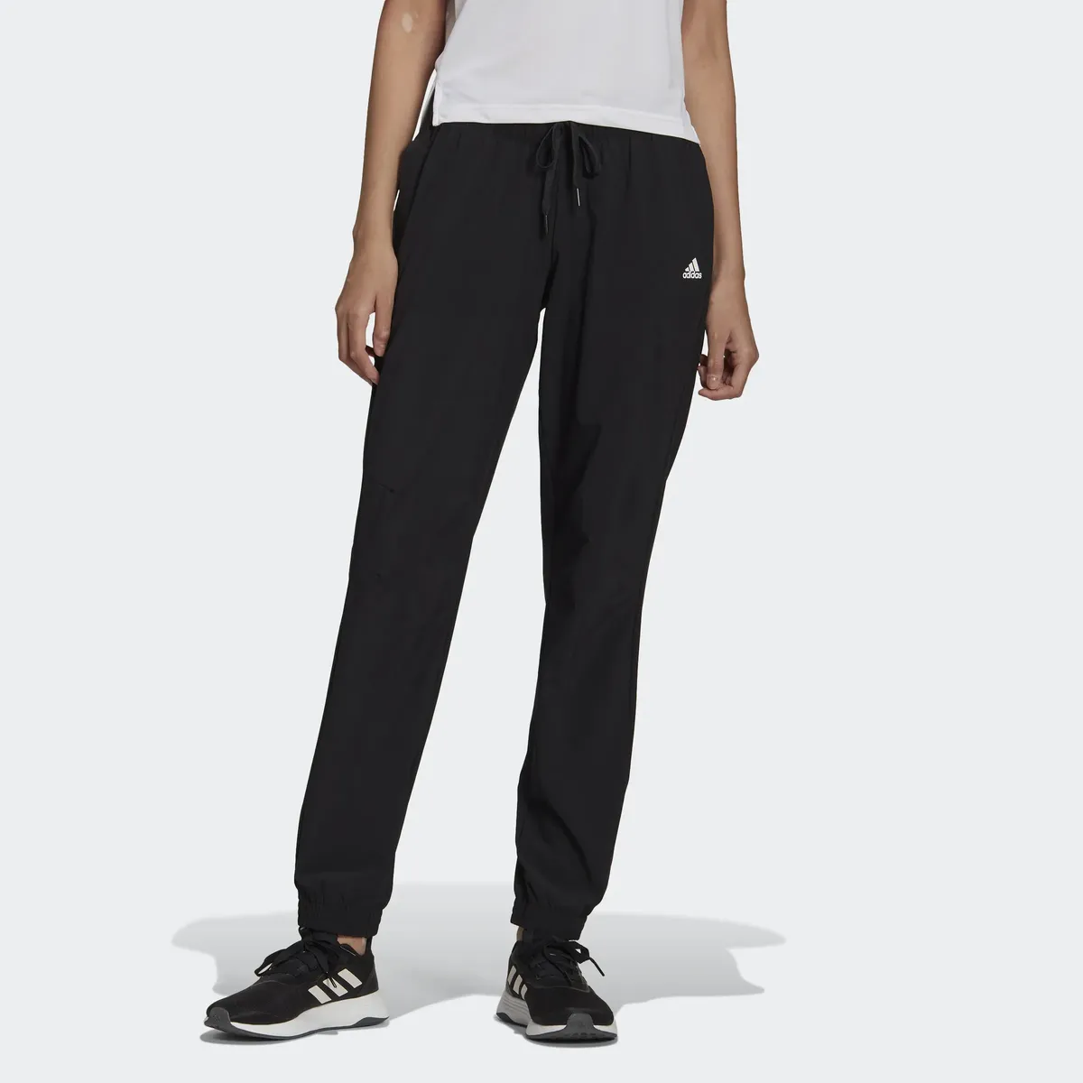 

Спортивные брюки adidas Performance "MADE4TRAINING PANTS" (1 шт.), белый