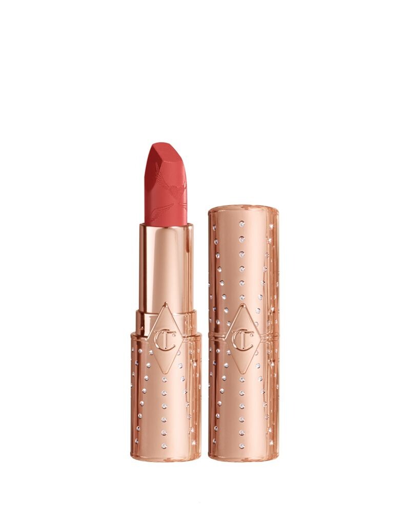 

Губная помада Charlotte Tilbury The Look of Love Matte Revolution - Mrs Kisses, Mrs kisses