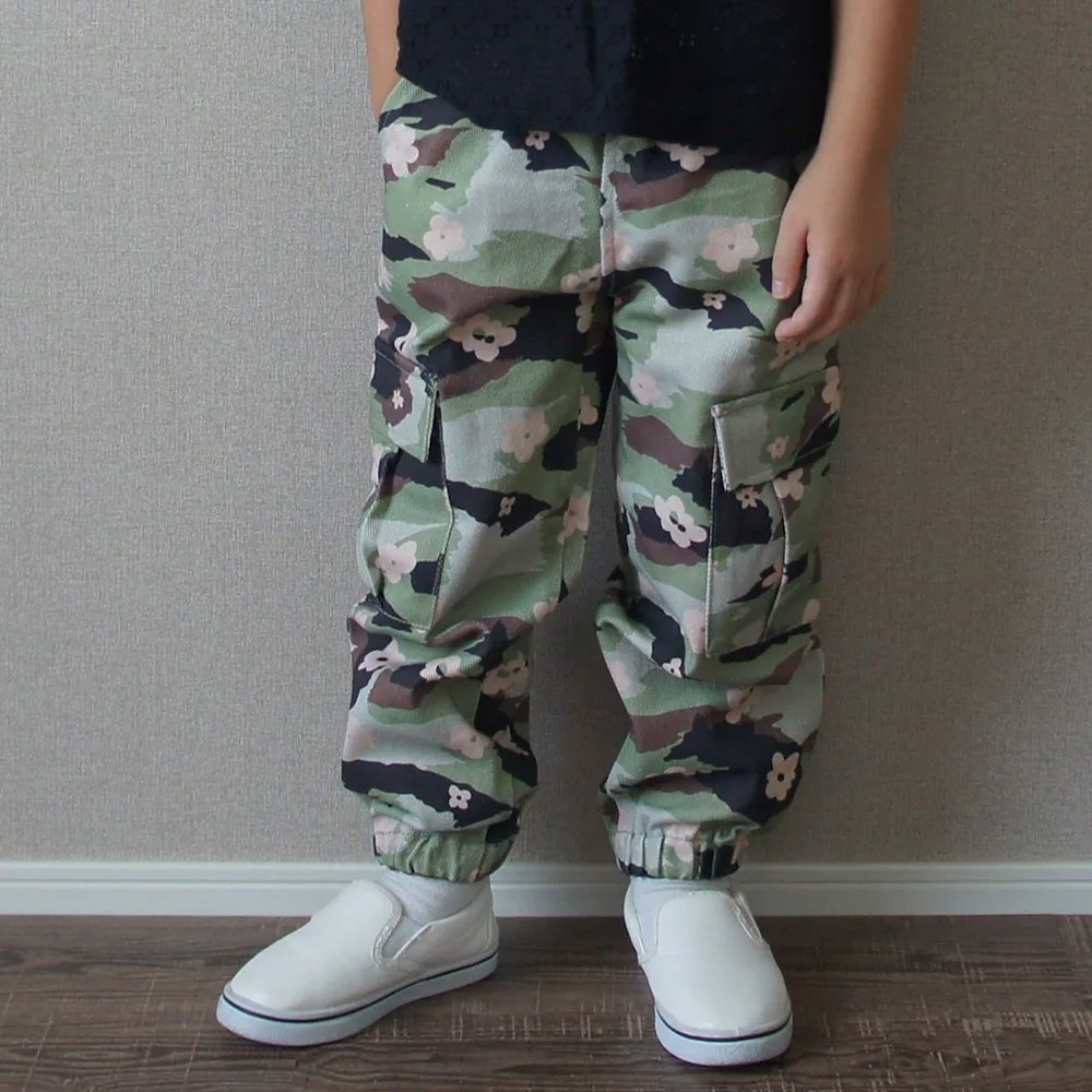 Длинные брюки-карго с камуфляжным и мелким цветочным принтом. Branshes, camouflage