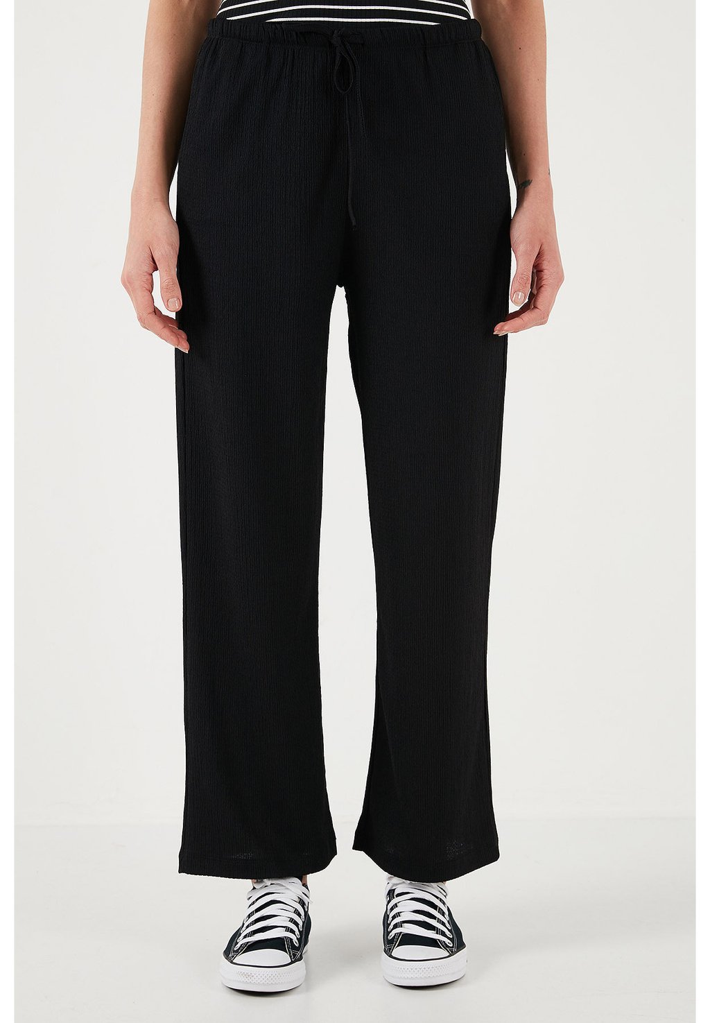 

Брюки REGULAR FIT LELA, черный