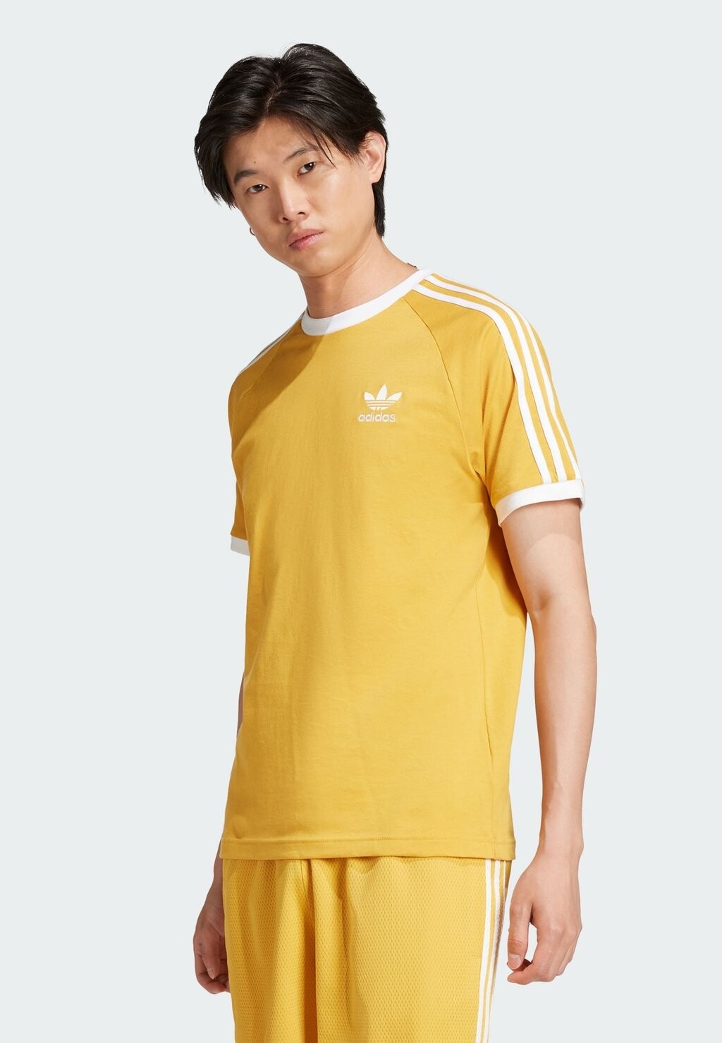 

Футболка с принтом ADICOLOR CLASSICS 3-STRIPES adidas Originals, желтый