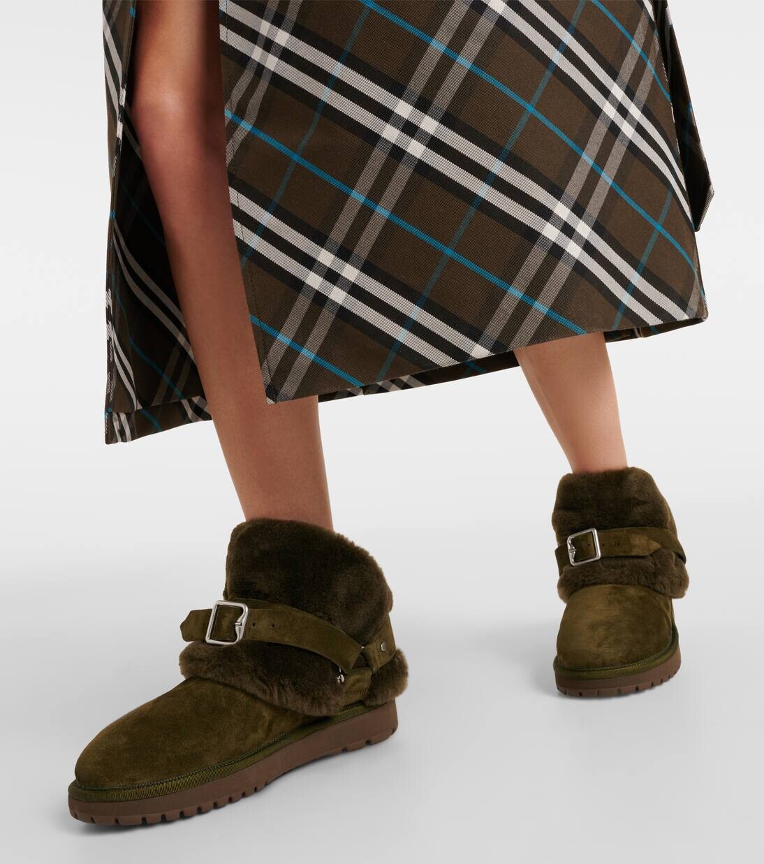 Ботильоны из замши с отделкой из овчины Burberry, цвет loch — фото 4
