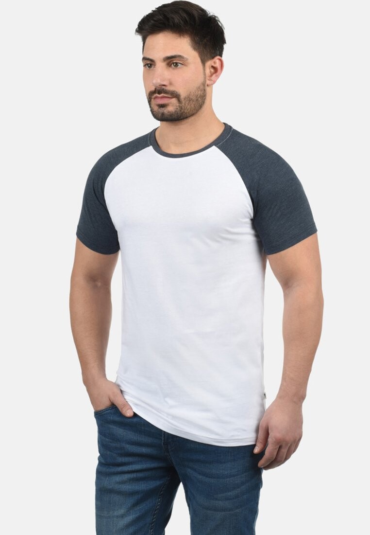 

Футболка базовая SDBASTIAN Solid, цвет white/blue