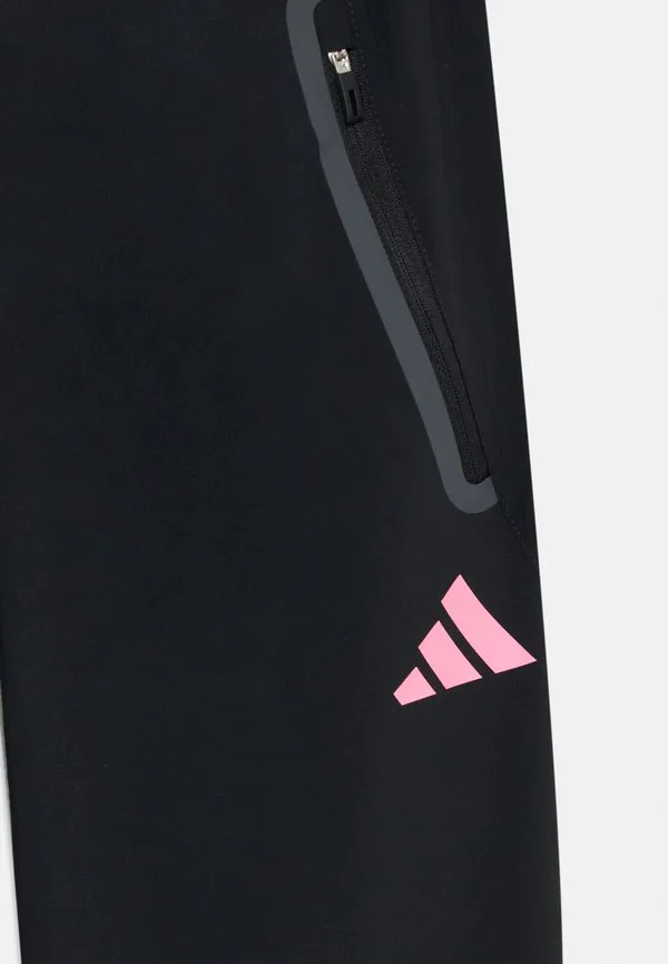 Детские спортивные штаны juventus tiro25 competition tech travel pant унисекс Adidas Performance, Black/Bliss Pink — фото 3